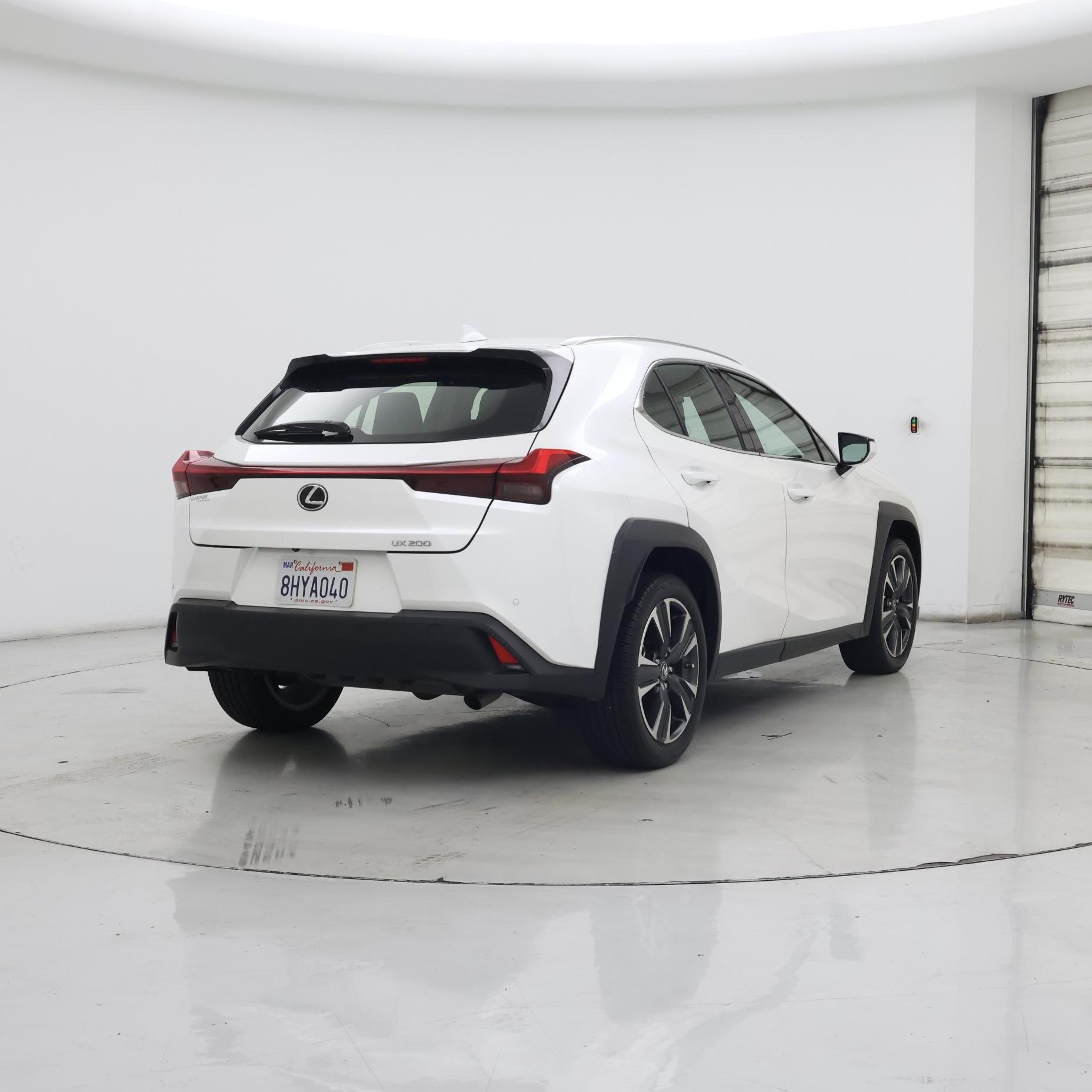 Thumbnail: 2019 Lexus UX - 8