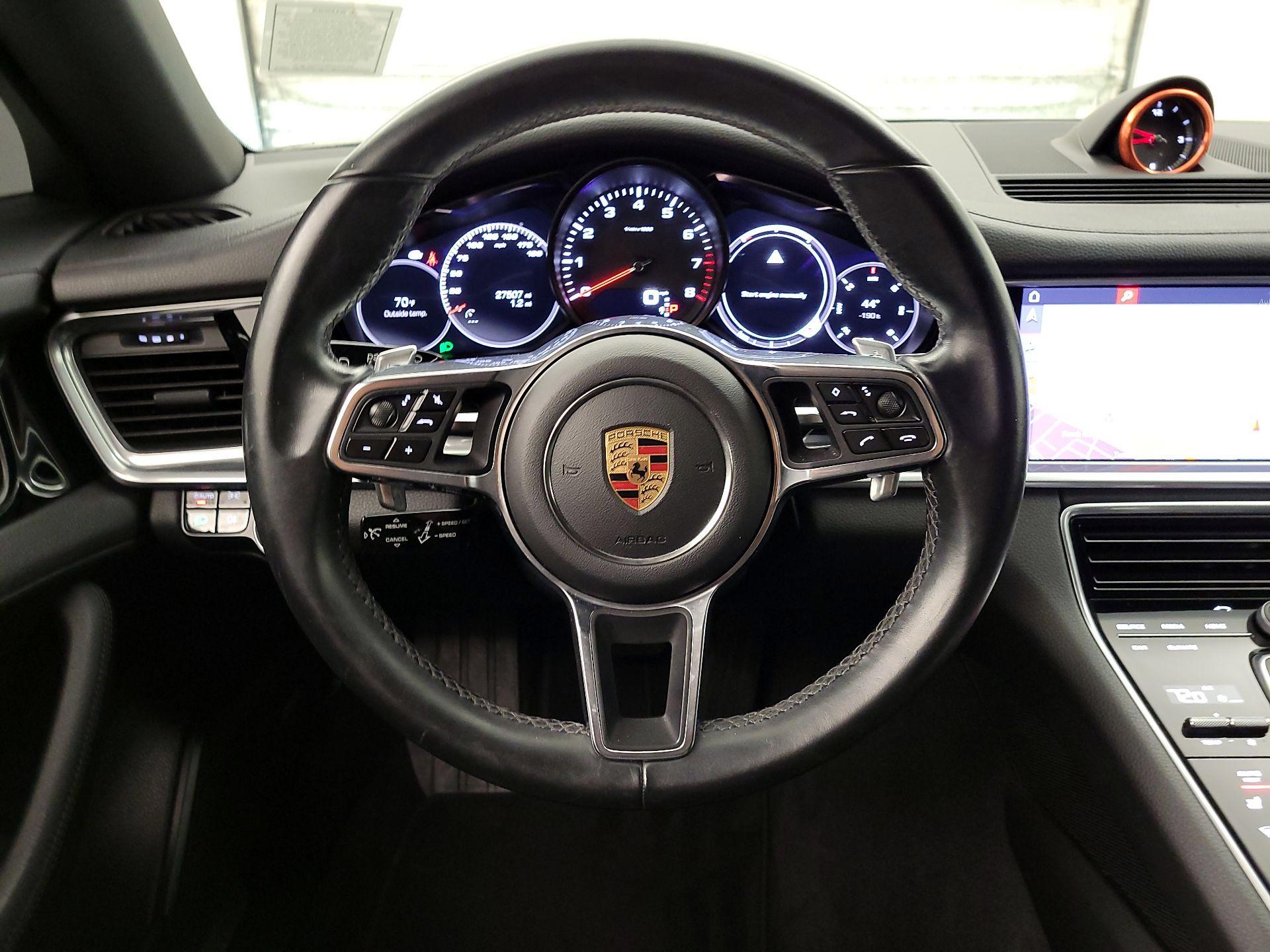 Thumbnail: 2020 Porsche Panamera - 10