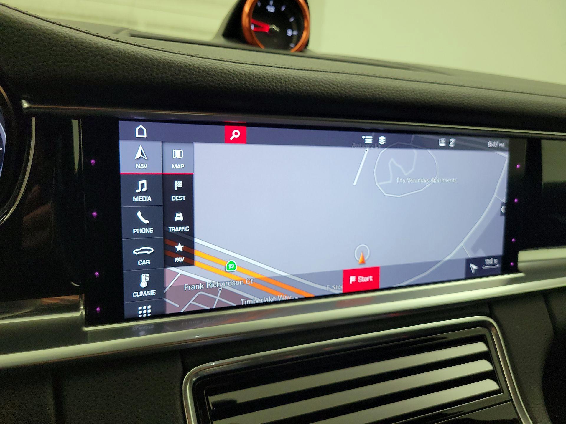 Thumbnail: 2020 Porsche Panamera - 14