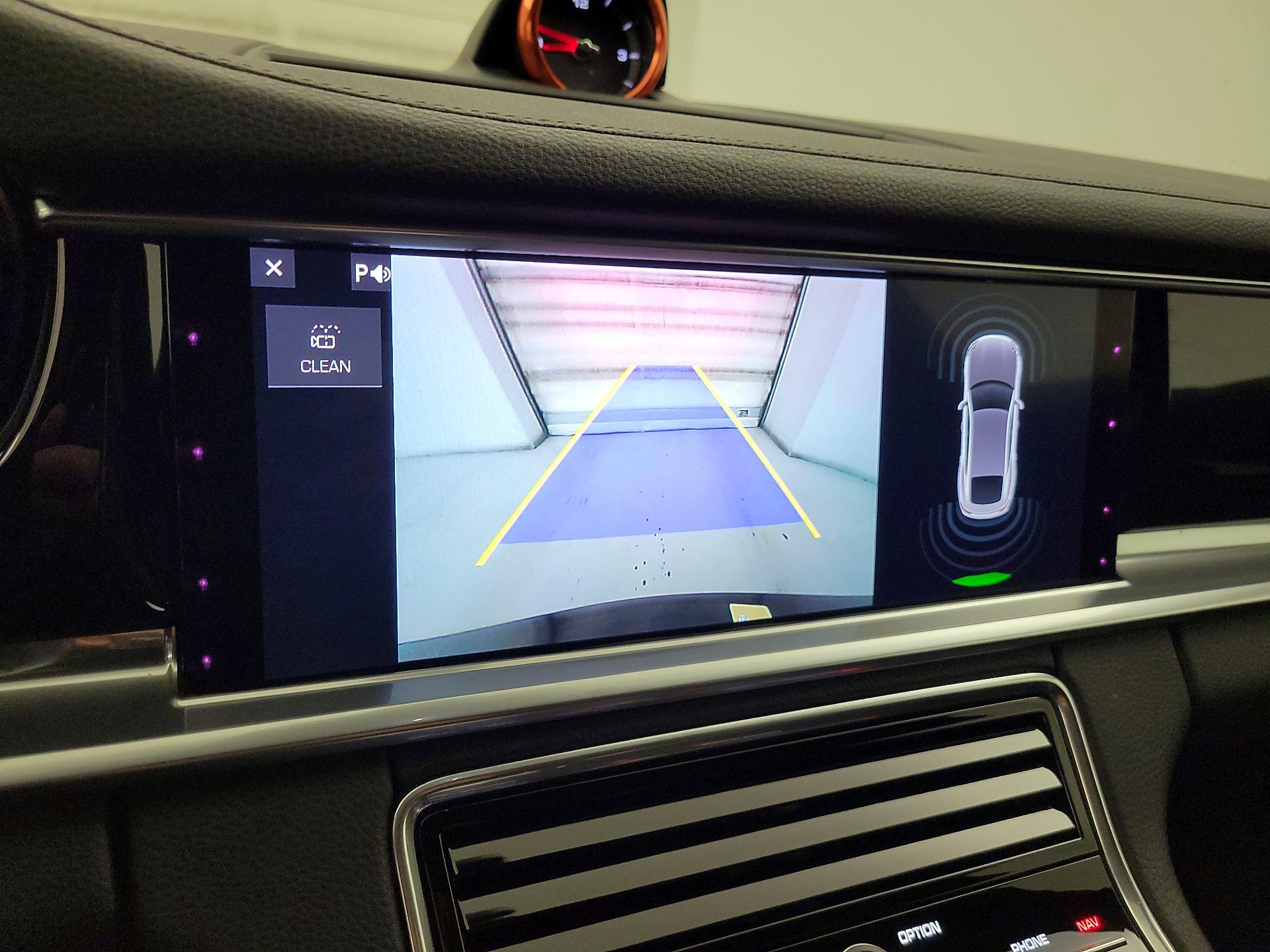 Thumbnail: 2020 Porsche Panamera - 15