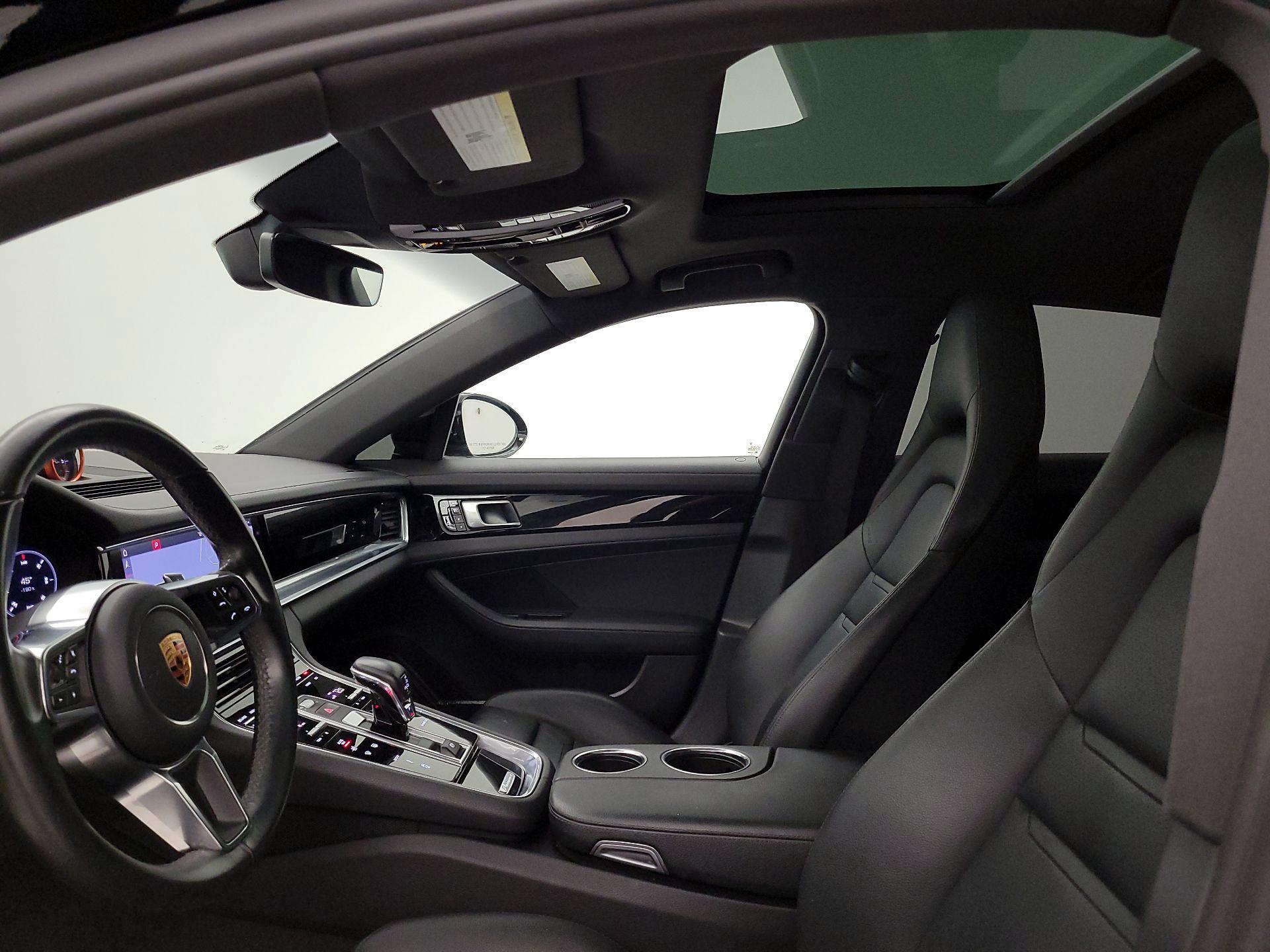 Thumbnail: 2020 Porsche Panamera - 19