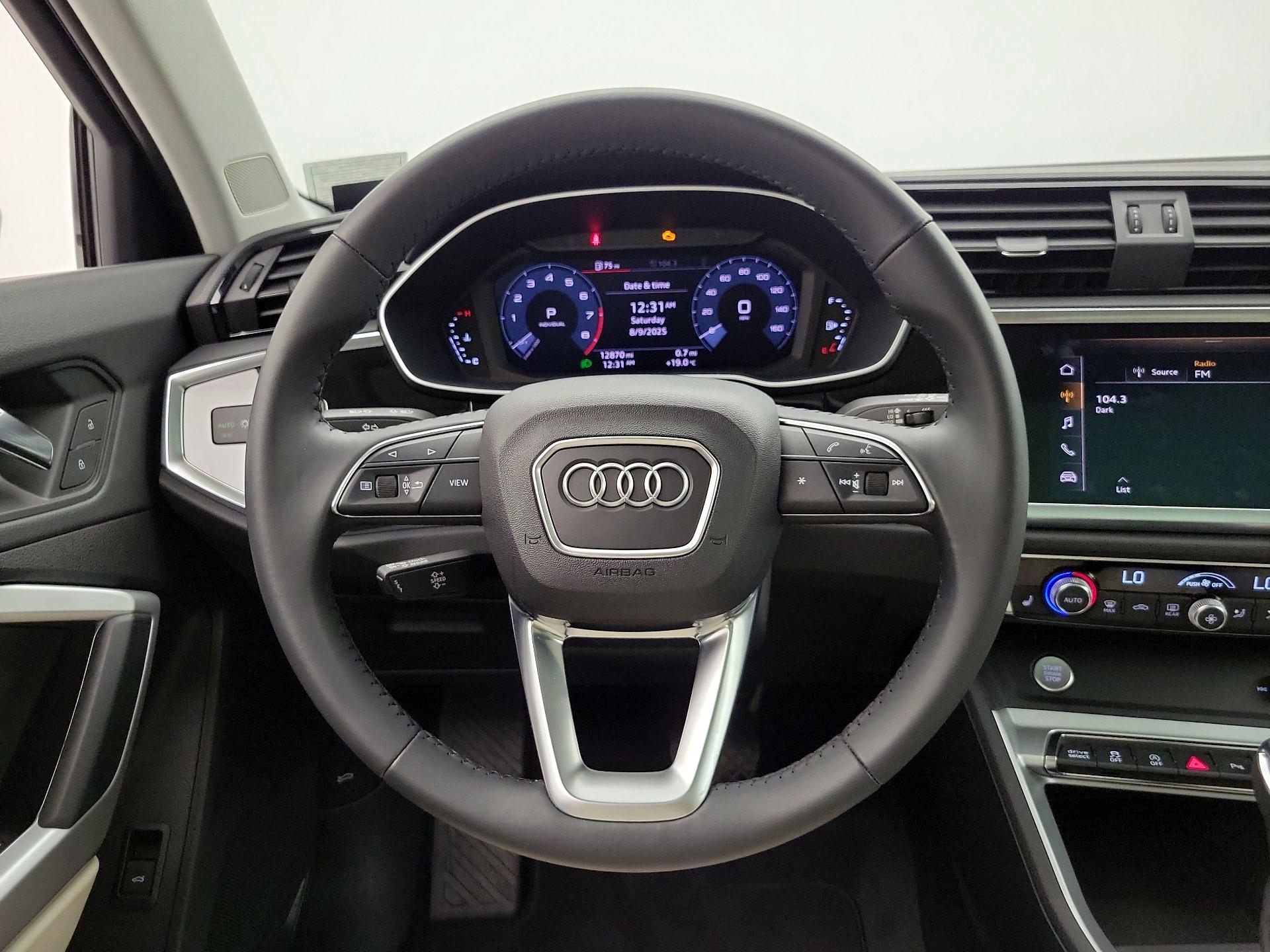 Thumbnail: 2019 Audi Q3 - 10