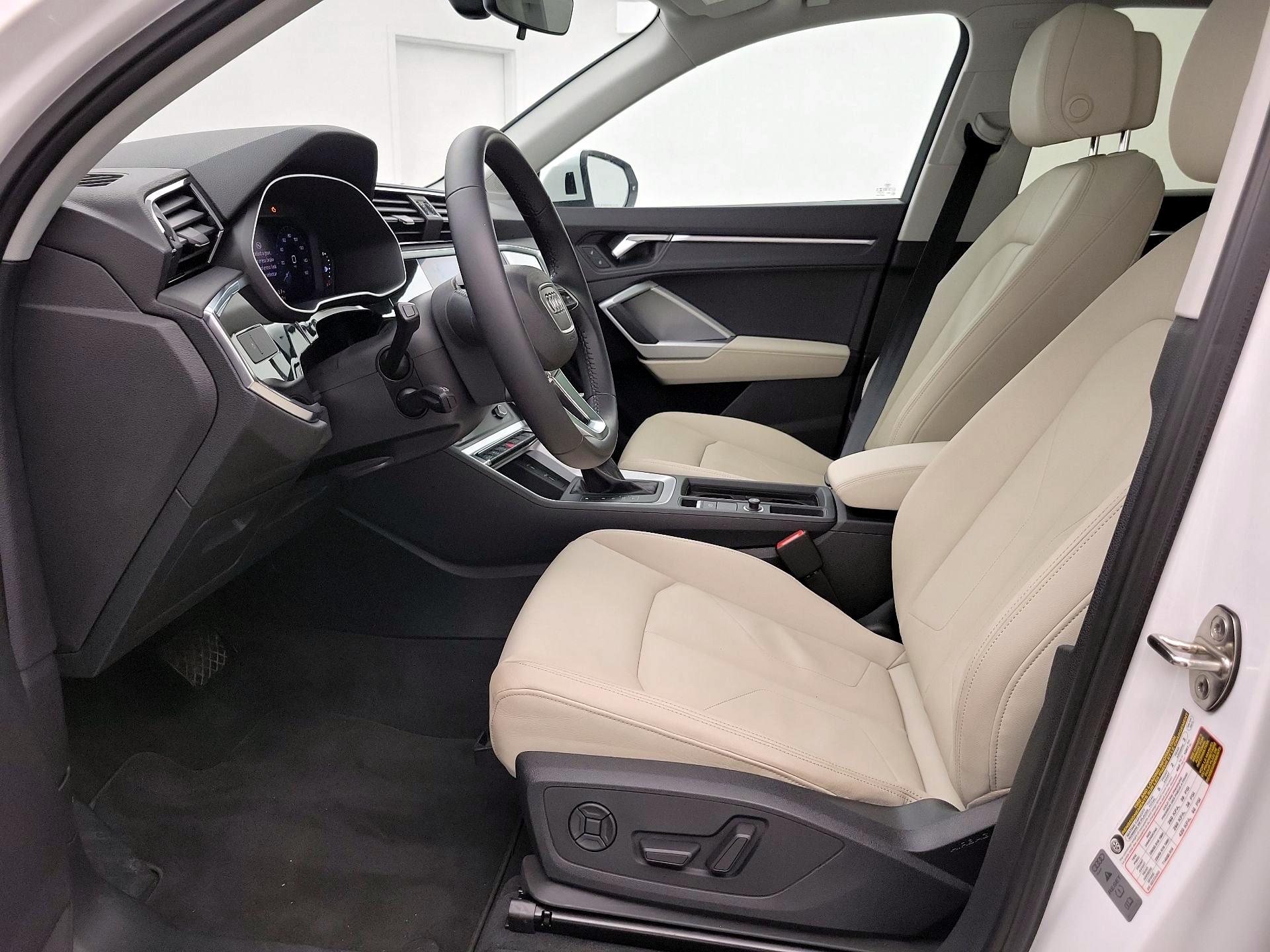 Thumbnail: 2019 Audi Q3 - 11