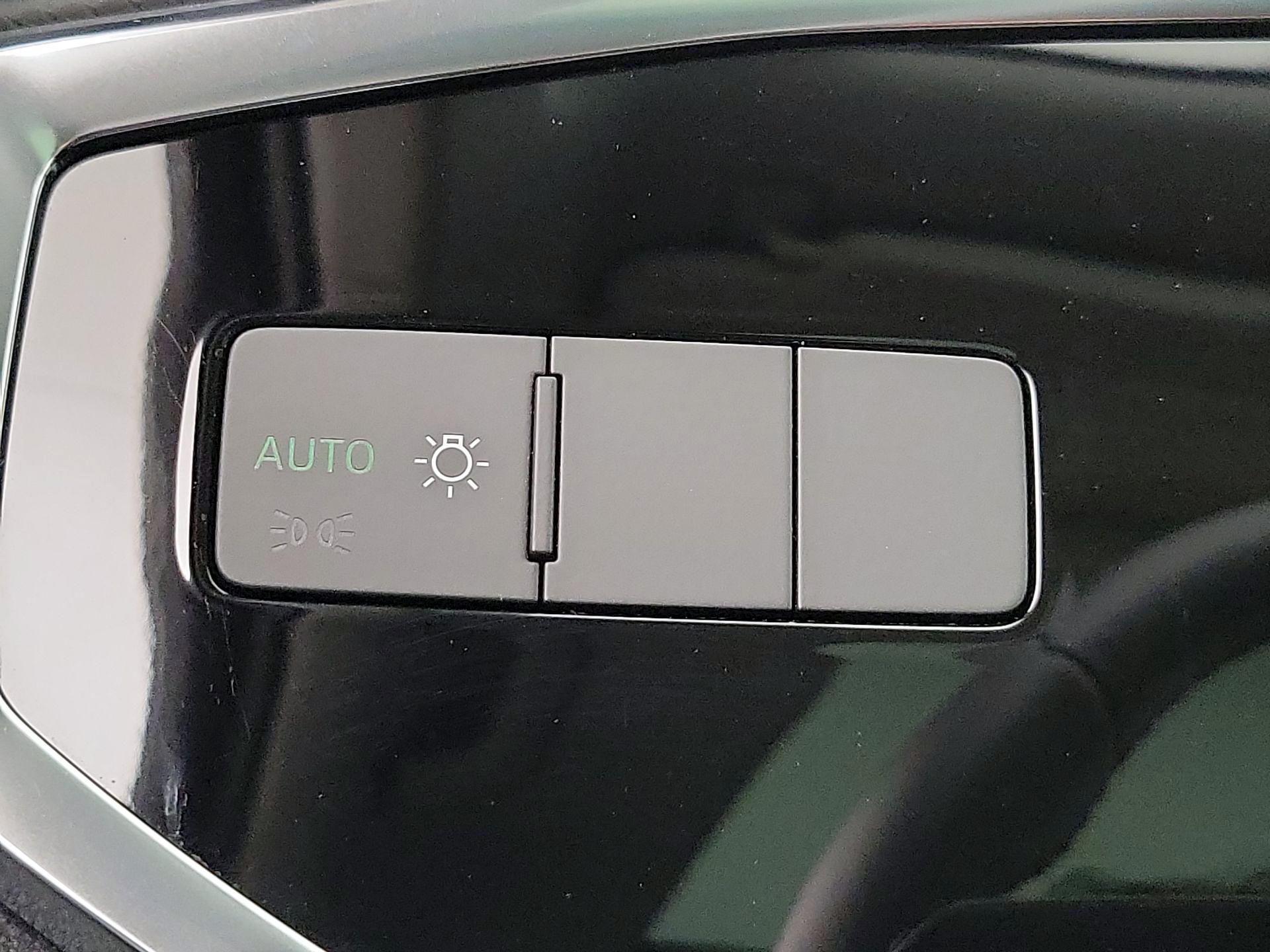 Thumbnail: 2019 Audi Q3 - 13