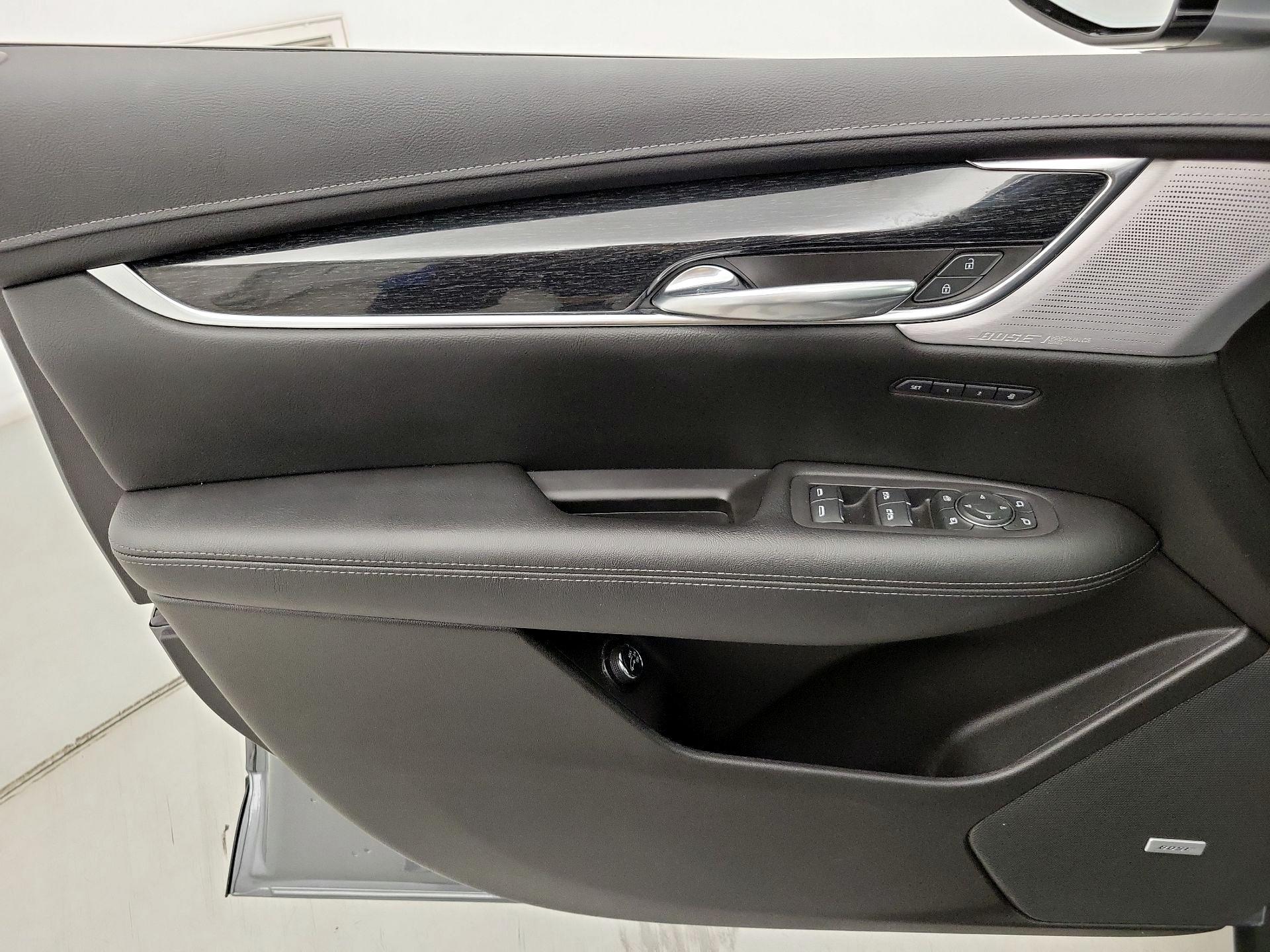 Thumbnail: 2021 Cadillac XT5 - 12