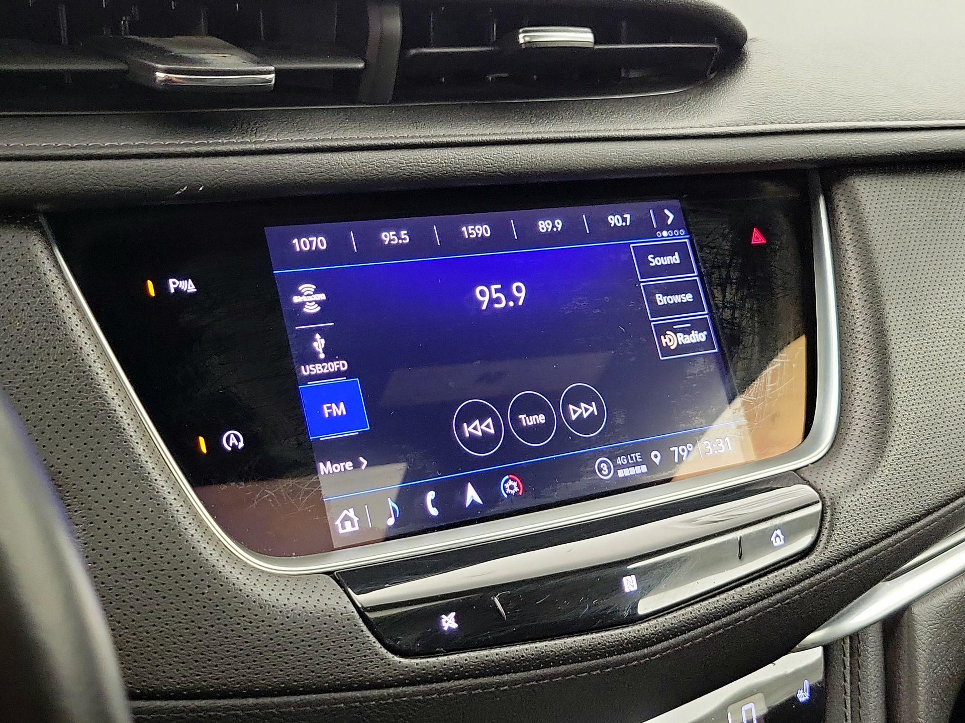Thumbnail: 2021 Cadillac XT5 - 16