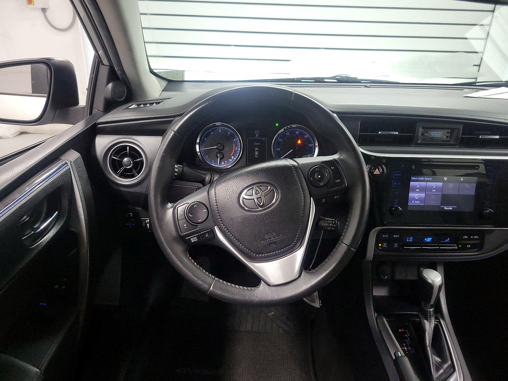 Thumbnail: 2018 Toyota Corolla - 10