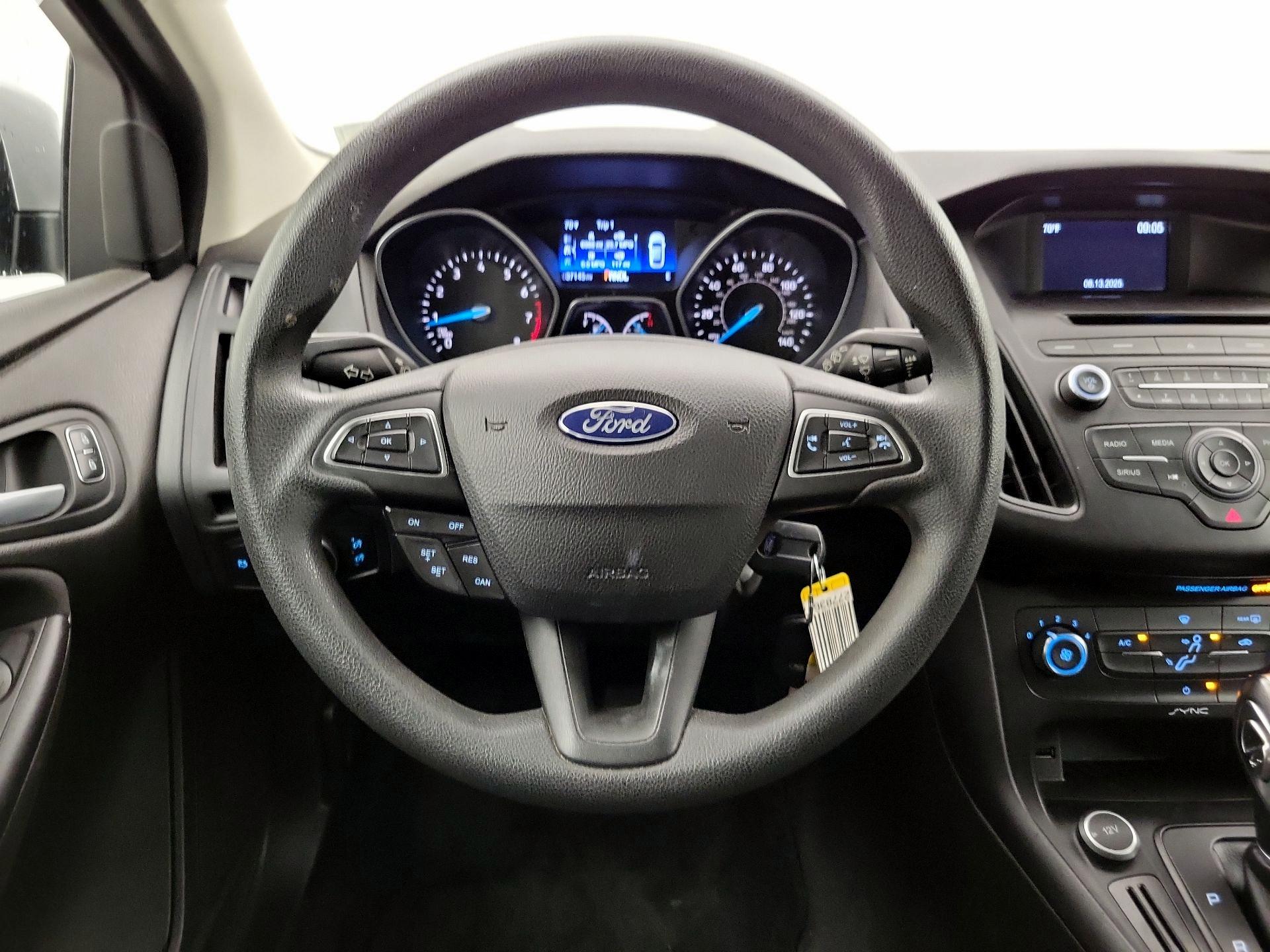 Thumbnail: 2016 Ford Focus - 10