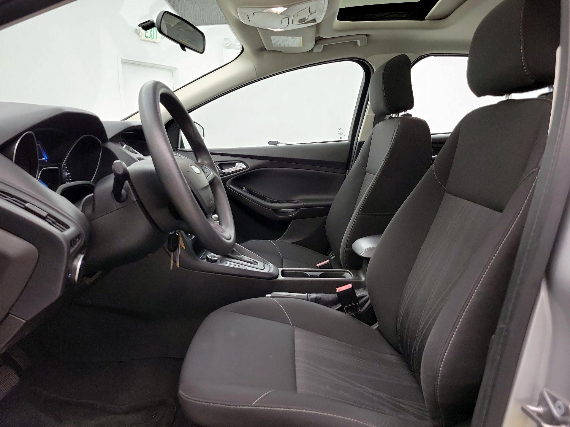 Thumbnail: 2016 Ford Focus - 11