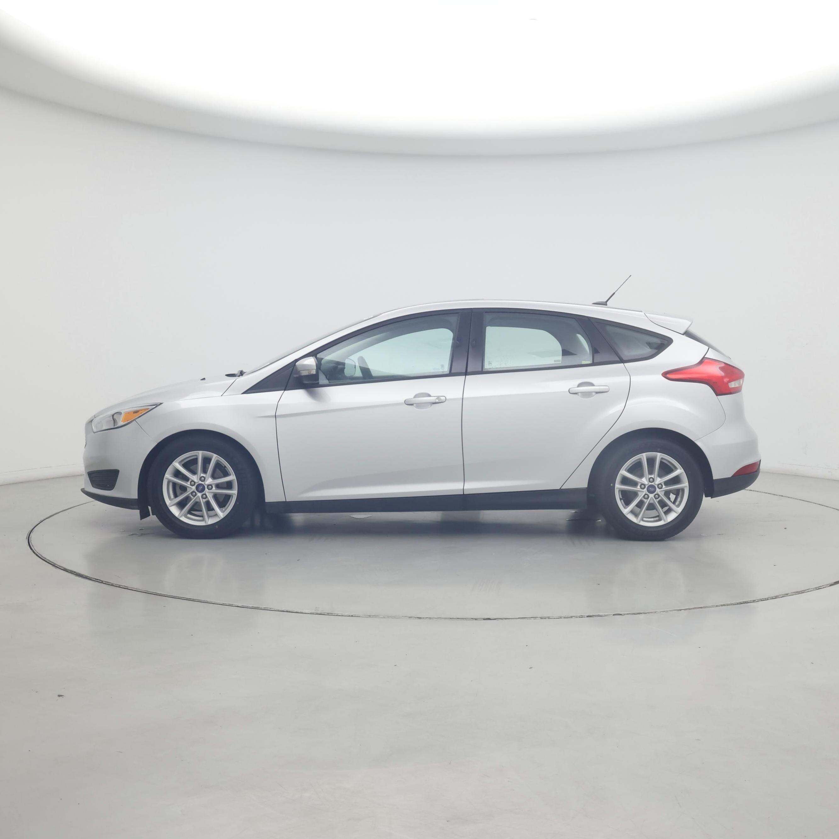 Thumbnail: 2016 Ford Focus - 3