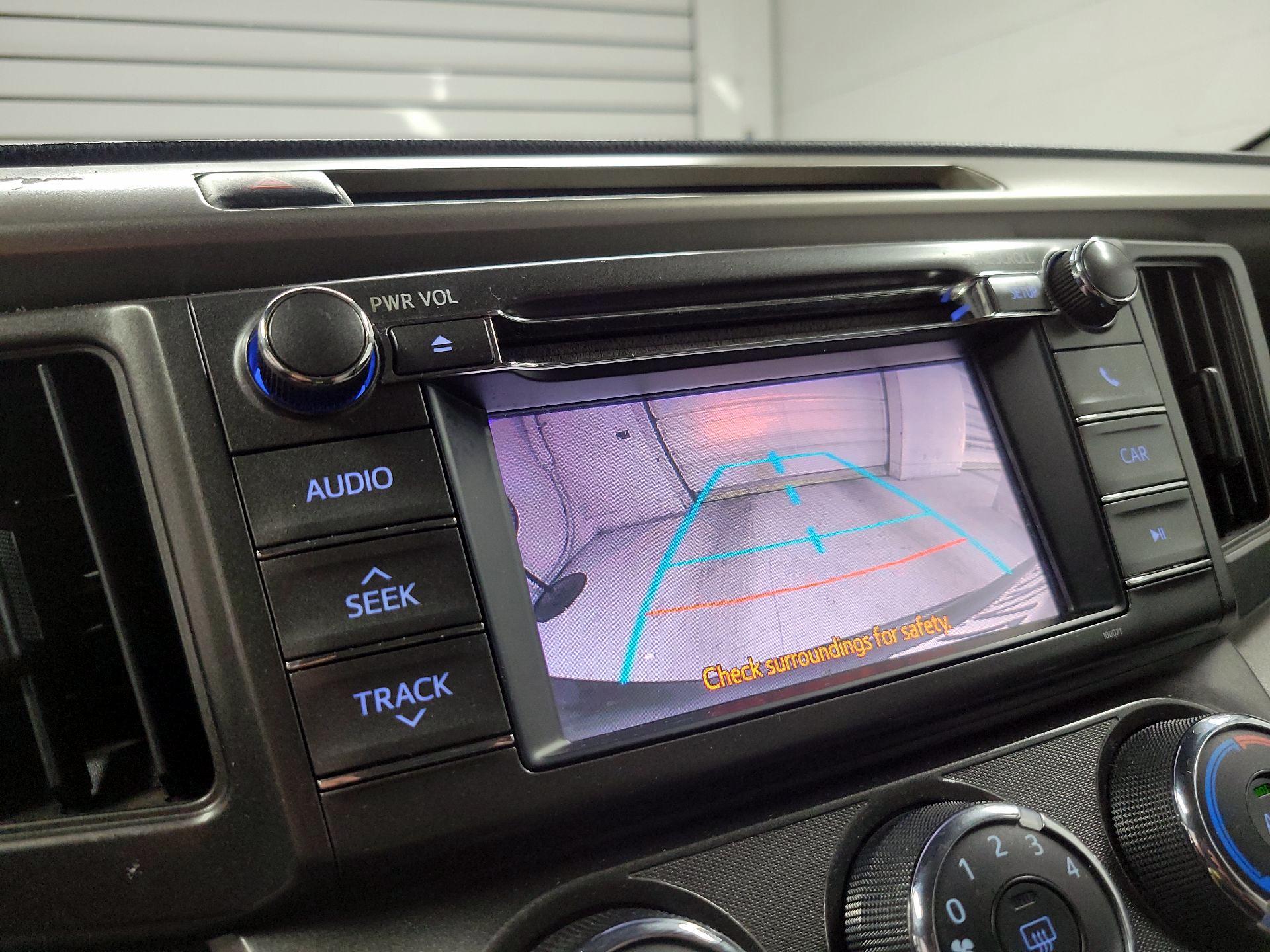 Thumbnail: 2013 Toyota RAV4 - 14