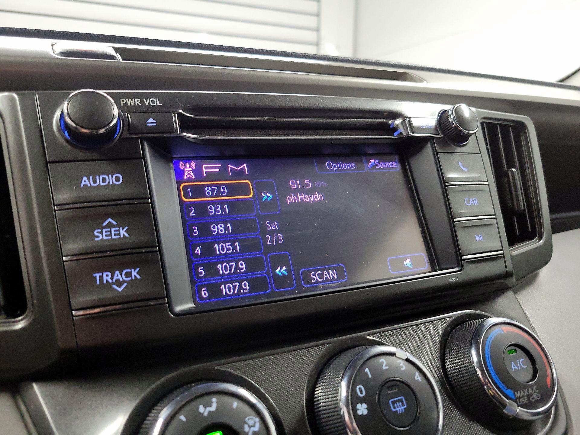 Thumbnail: 2013 Toyota RAV4 - 15