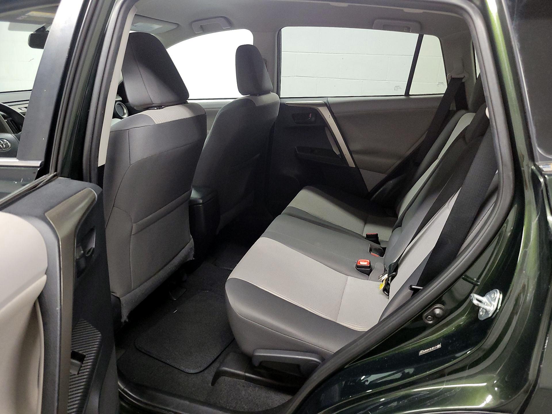 Thumbnail: 2013 Toyota RAV4 - 19
