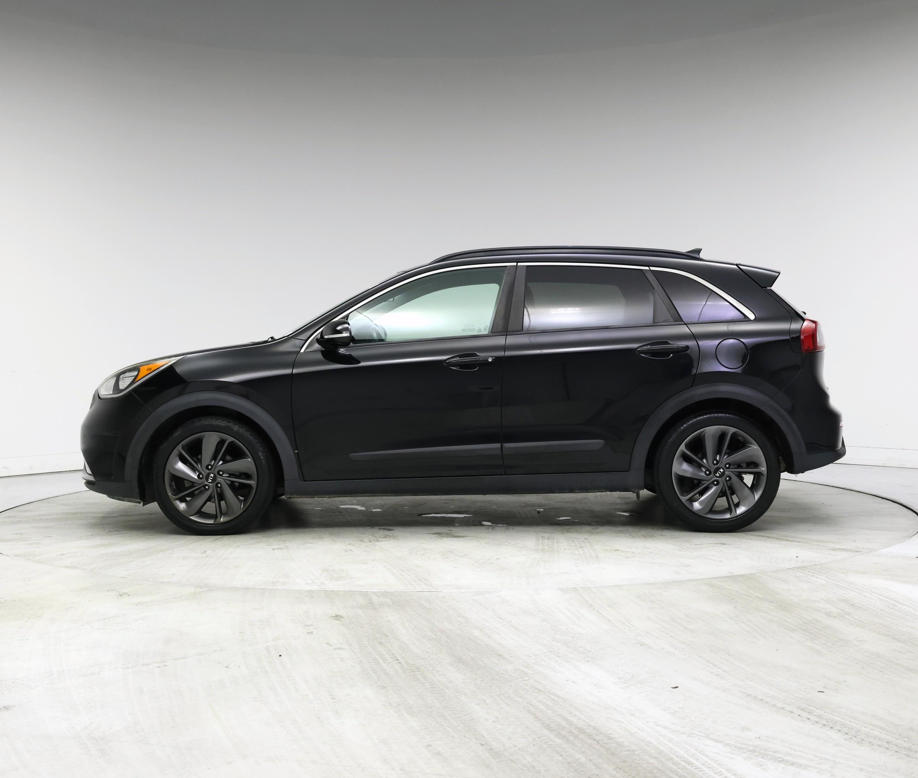 Thumbnail: 2017 Kia Niro - 3