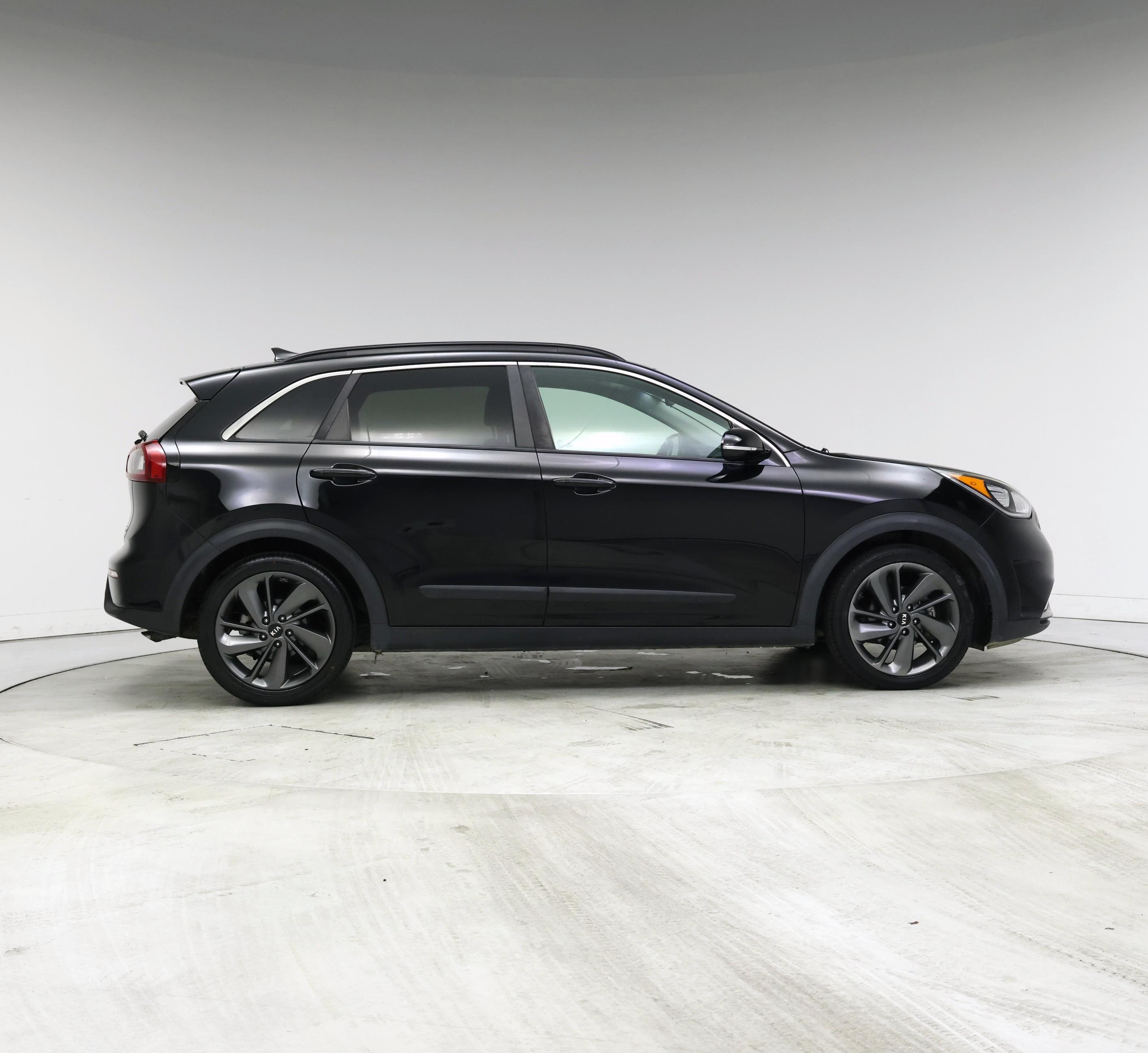 Thumbnail: 2017 Kia Niro - 7