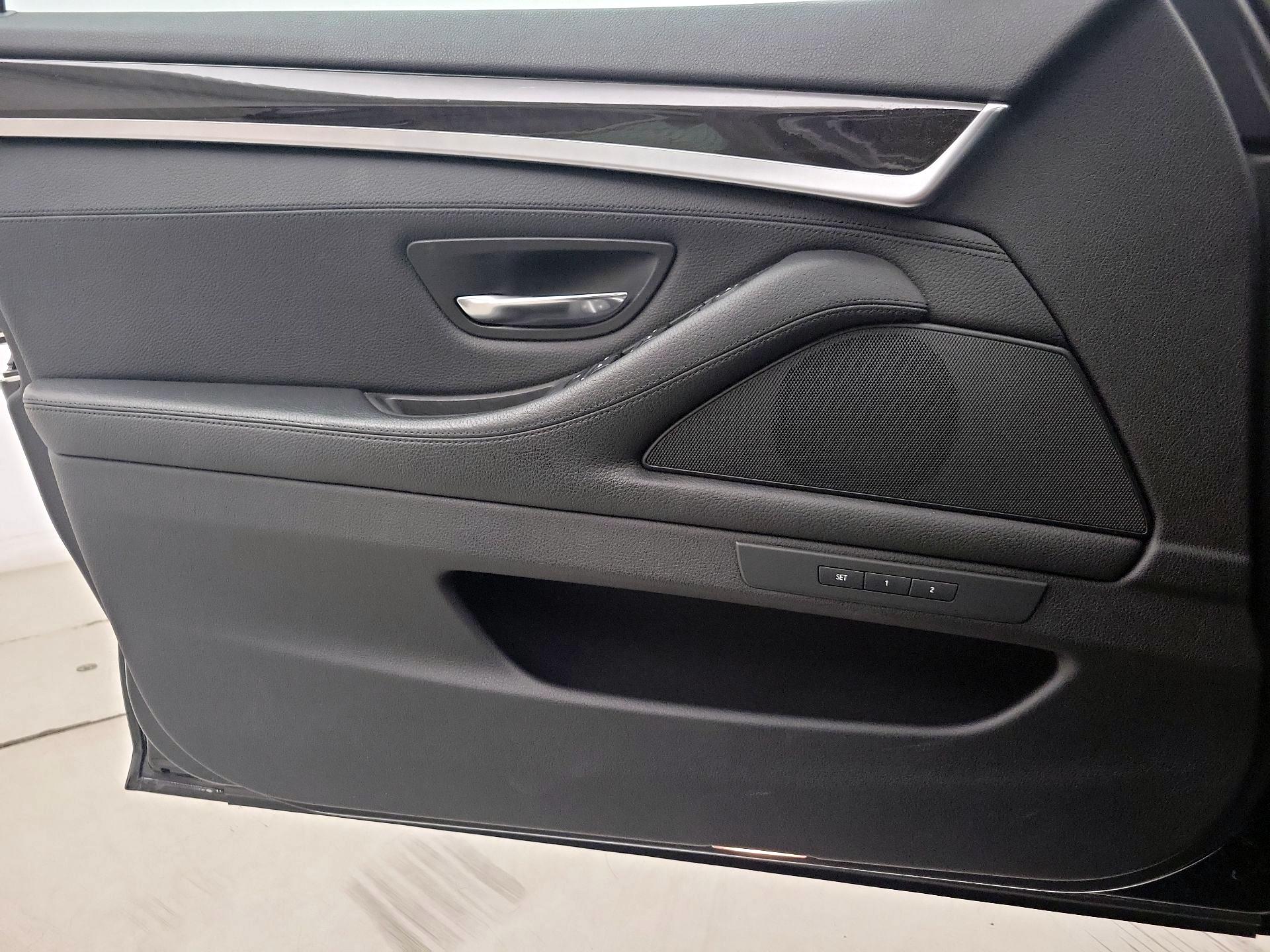 Thumbnail: 2015 BMW 5 Series - 12