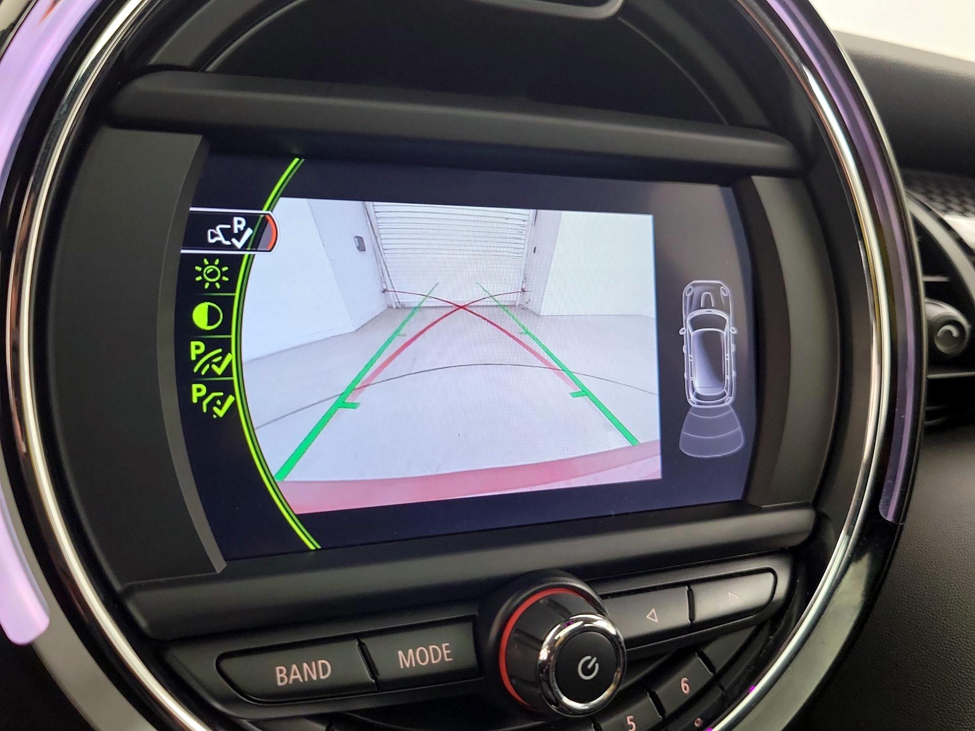 Thumbnail: 2016 MINI Cooper Hardtop - 14