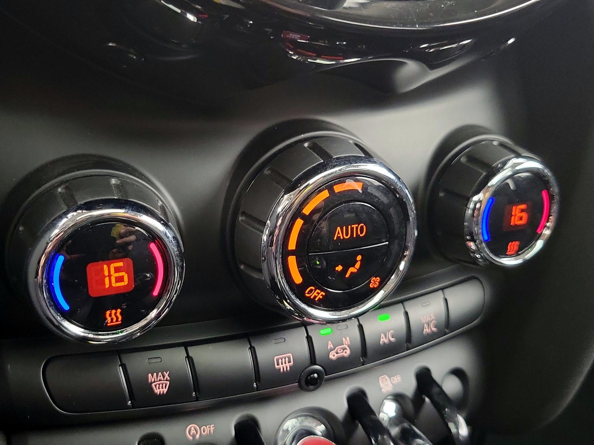 Thumbnail: 2016 MINI Cooper Hardtop - 16