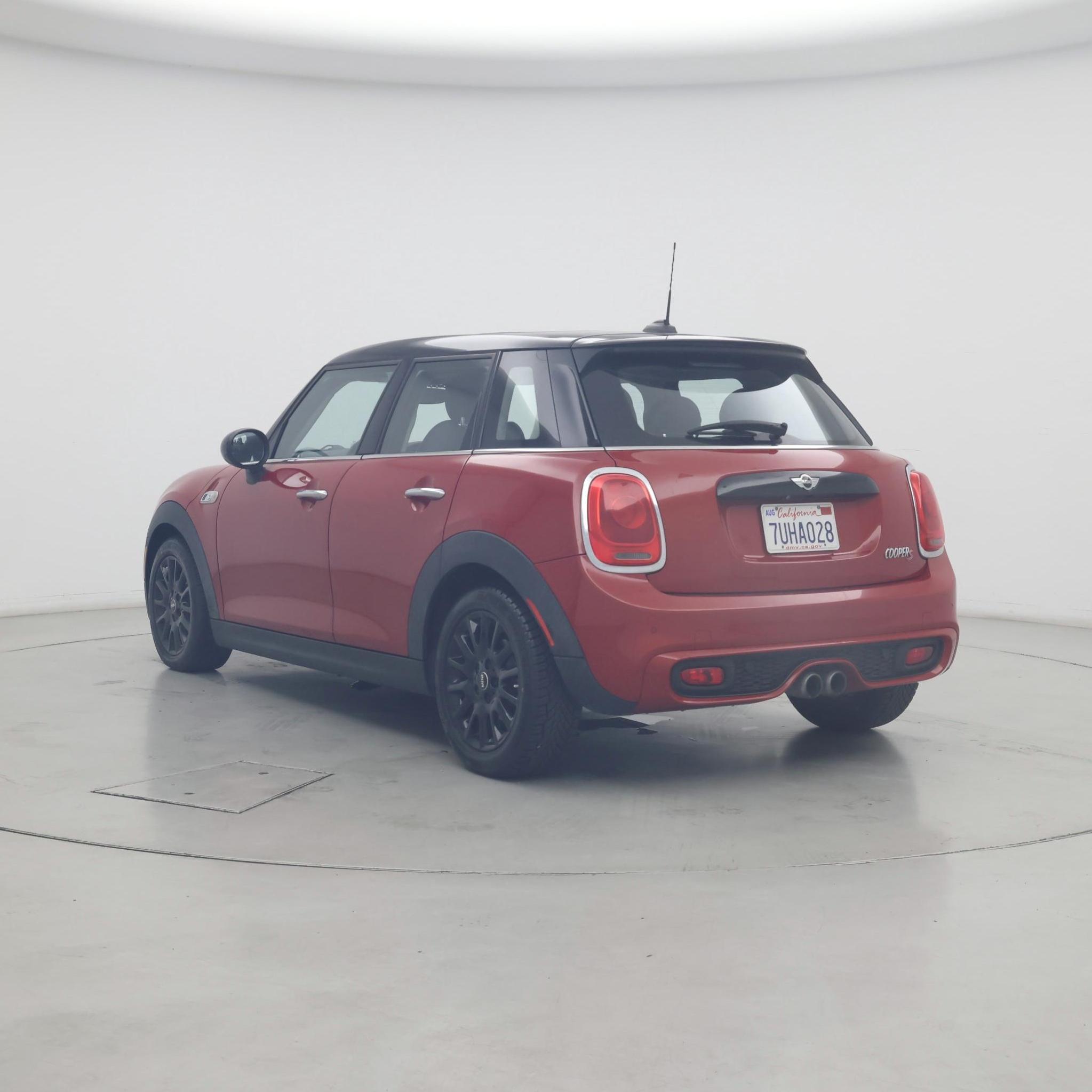 Thumbnail: 2016 MINI Cooper Hardtop - 2