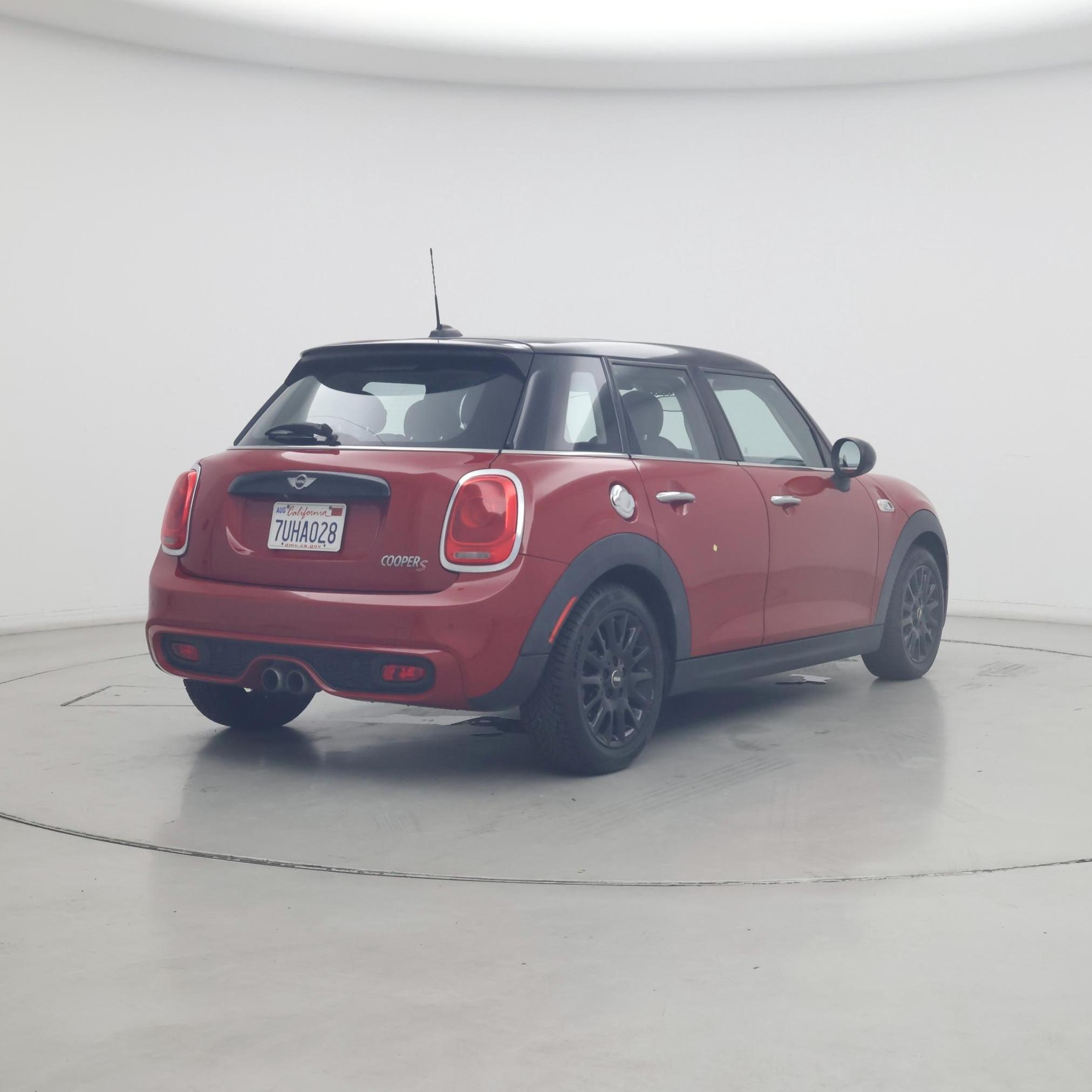 Thumbnail: 2016 MINI Cooper Hardtop - 8
