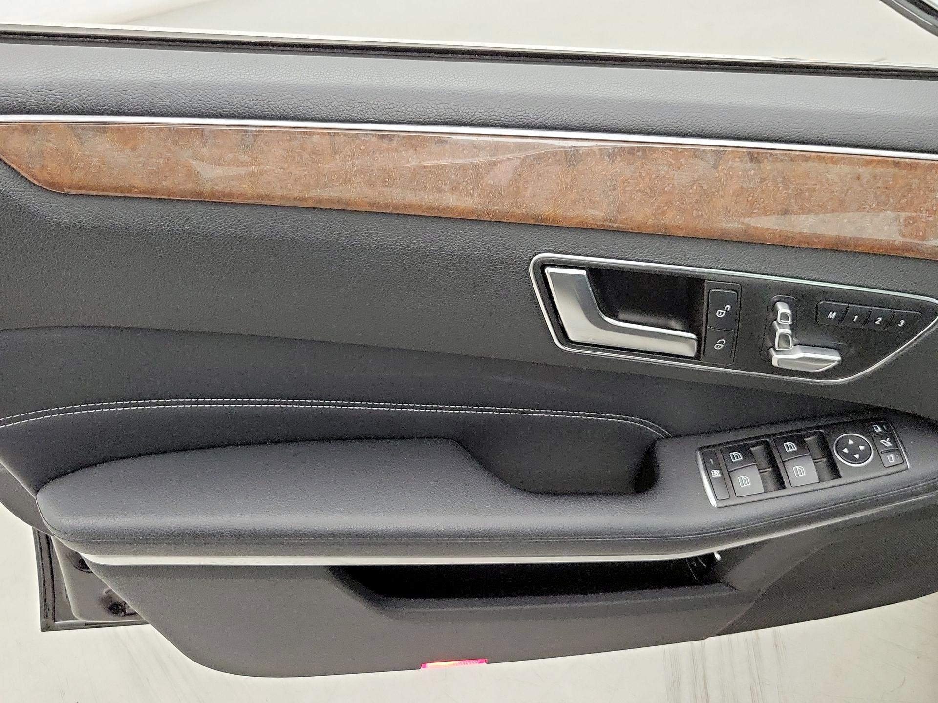 Thumbnail: 2015 Mercedes-Benz E-Class - 12