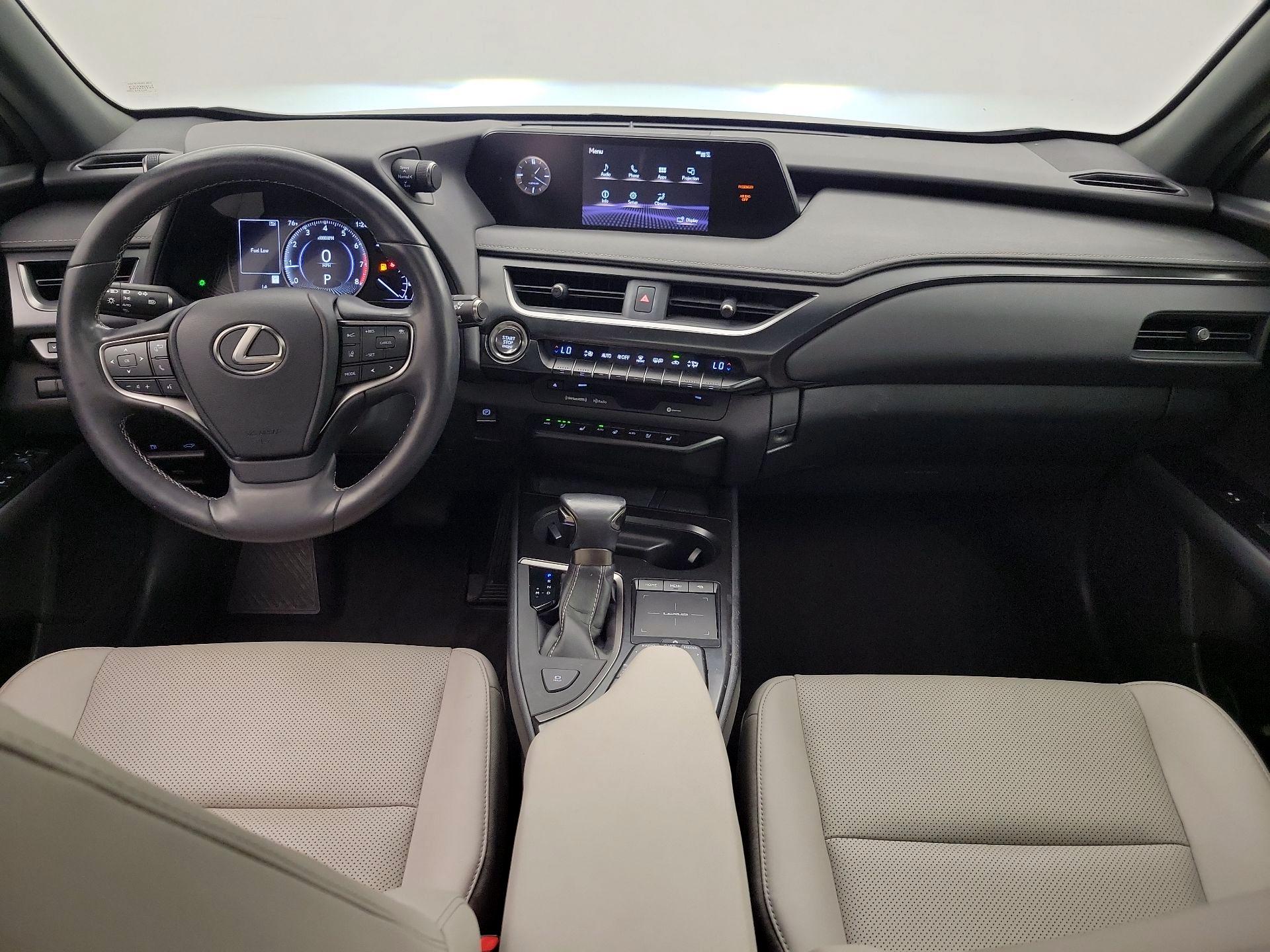 Thumbnail: 2019 Lexus UX - 9