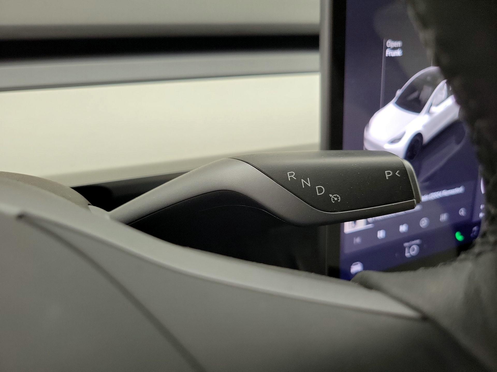 Thumbnail: 2022 Tesla Model Y - 17