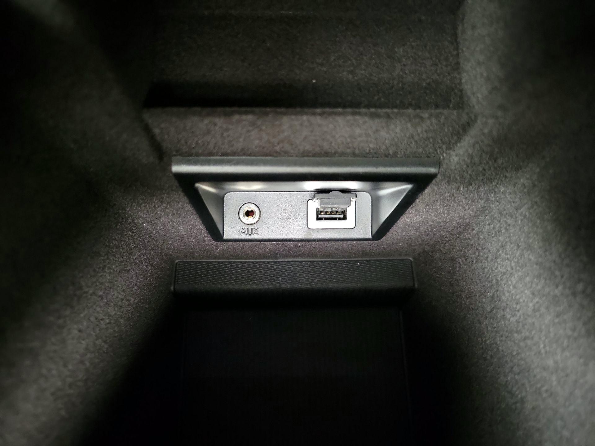 Thumbnail: 2017 Volvo S60 - 19