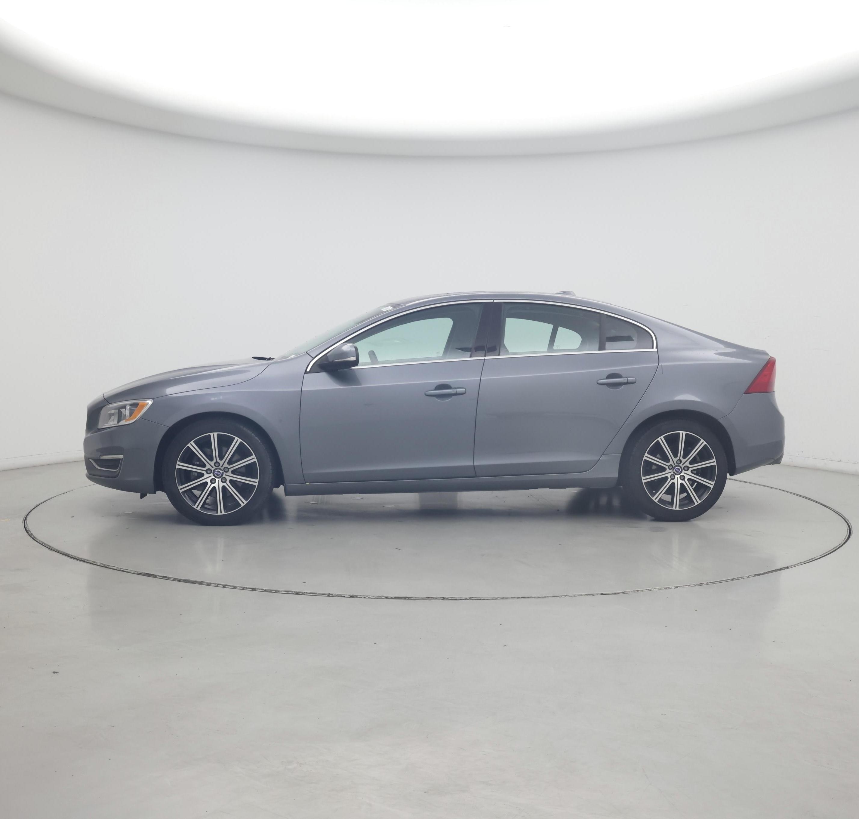 Thumbnail: 2017 Volvo S60 - 3