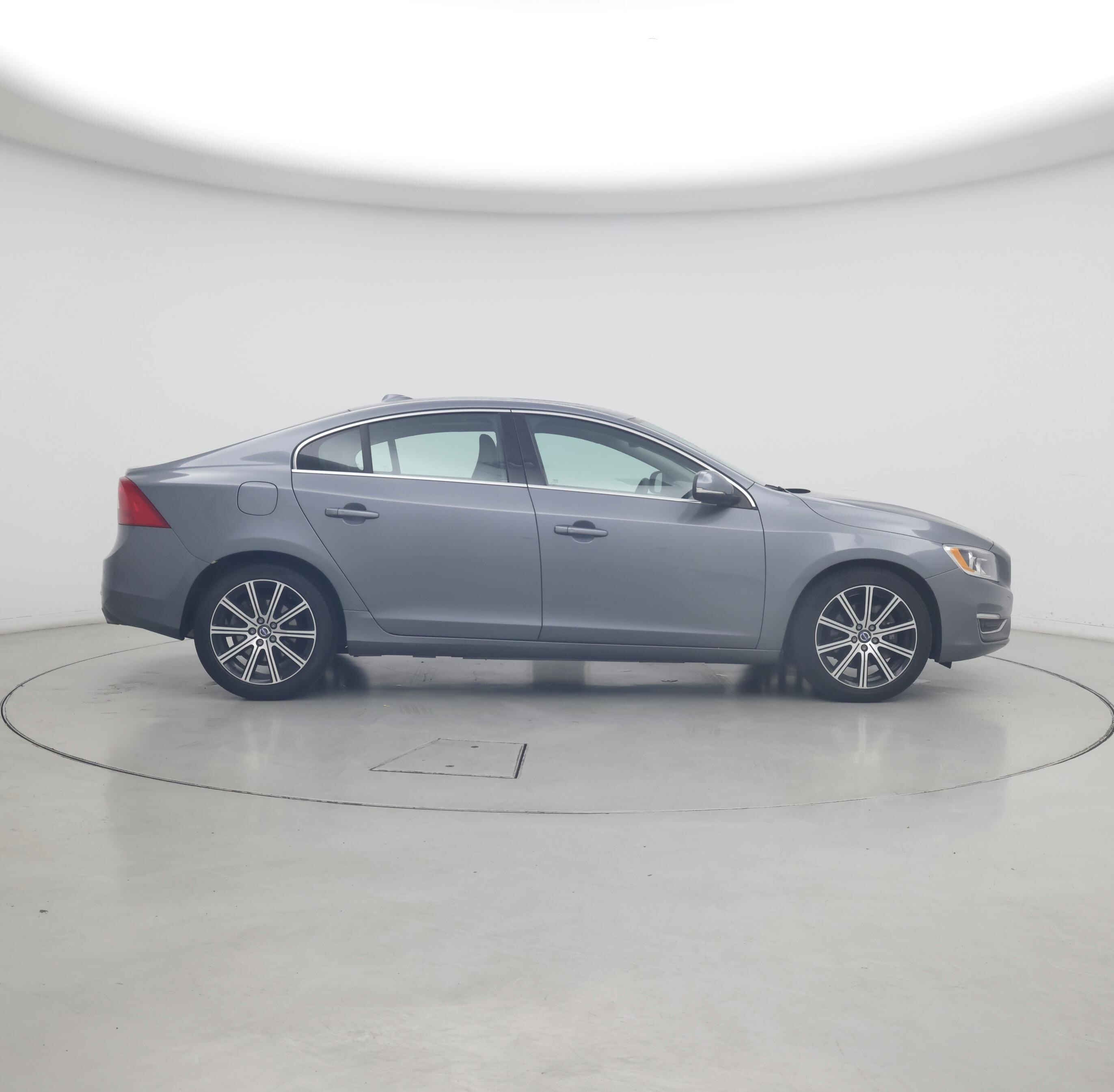 Thumbnail: 2017 Volvo S60 - 7