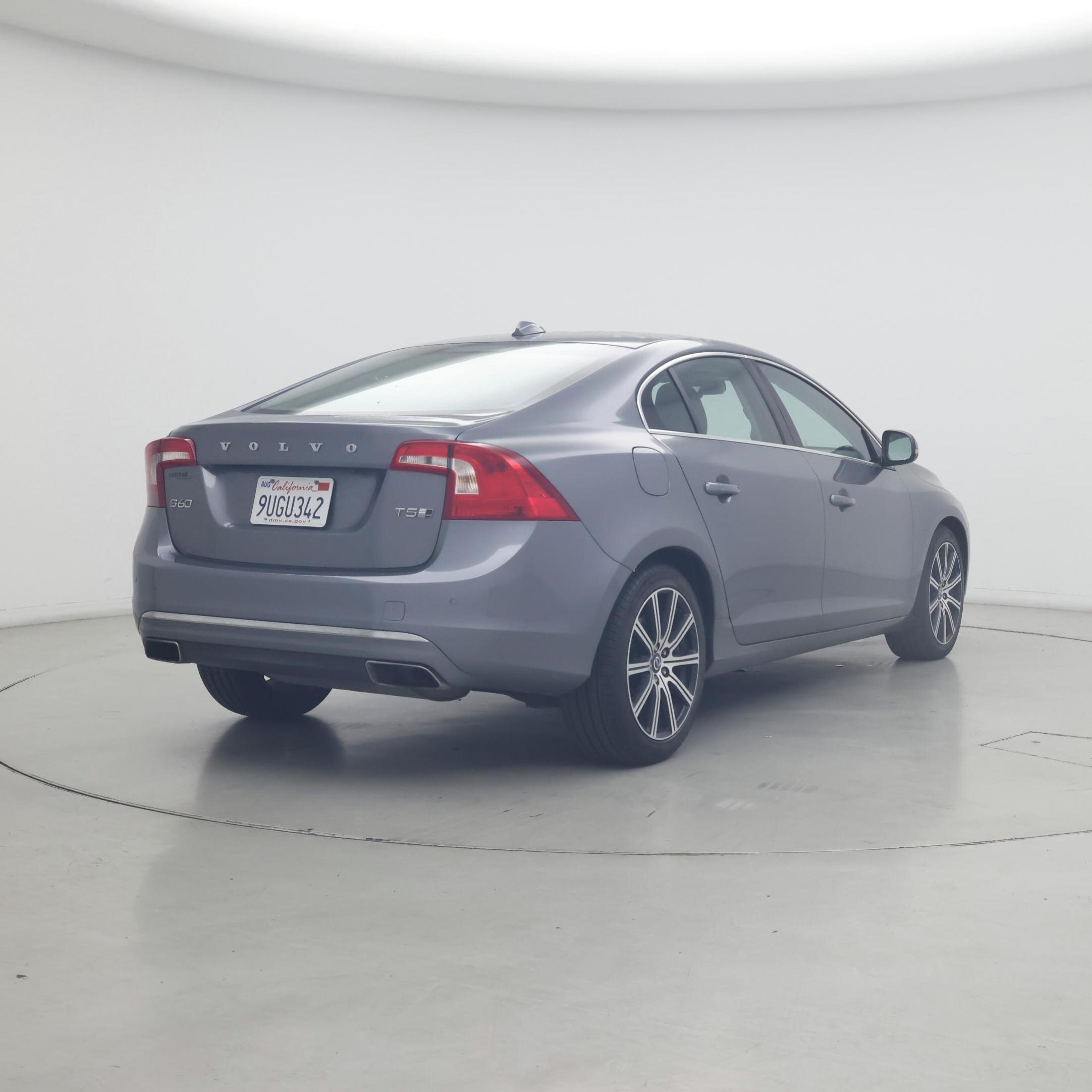 Thumbnail: 2017 Volvo S60 - 8