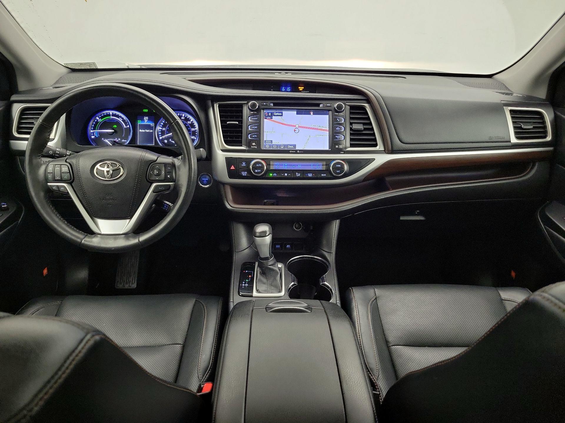 Thumbnail: 2015 Toyota Highlander - 9