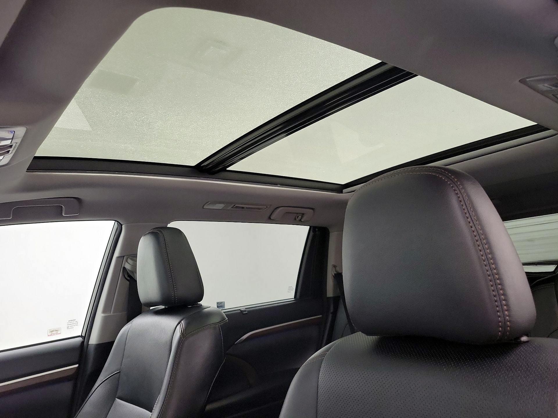 Thumbnail: 2015 Toyota Highlander - 20