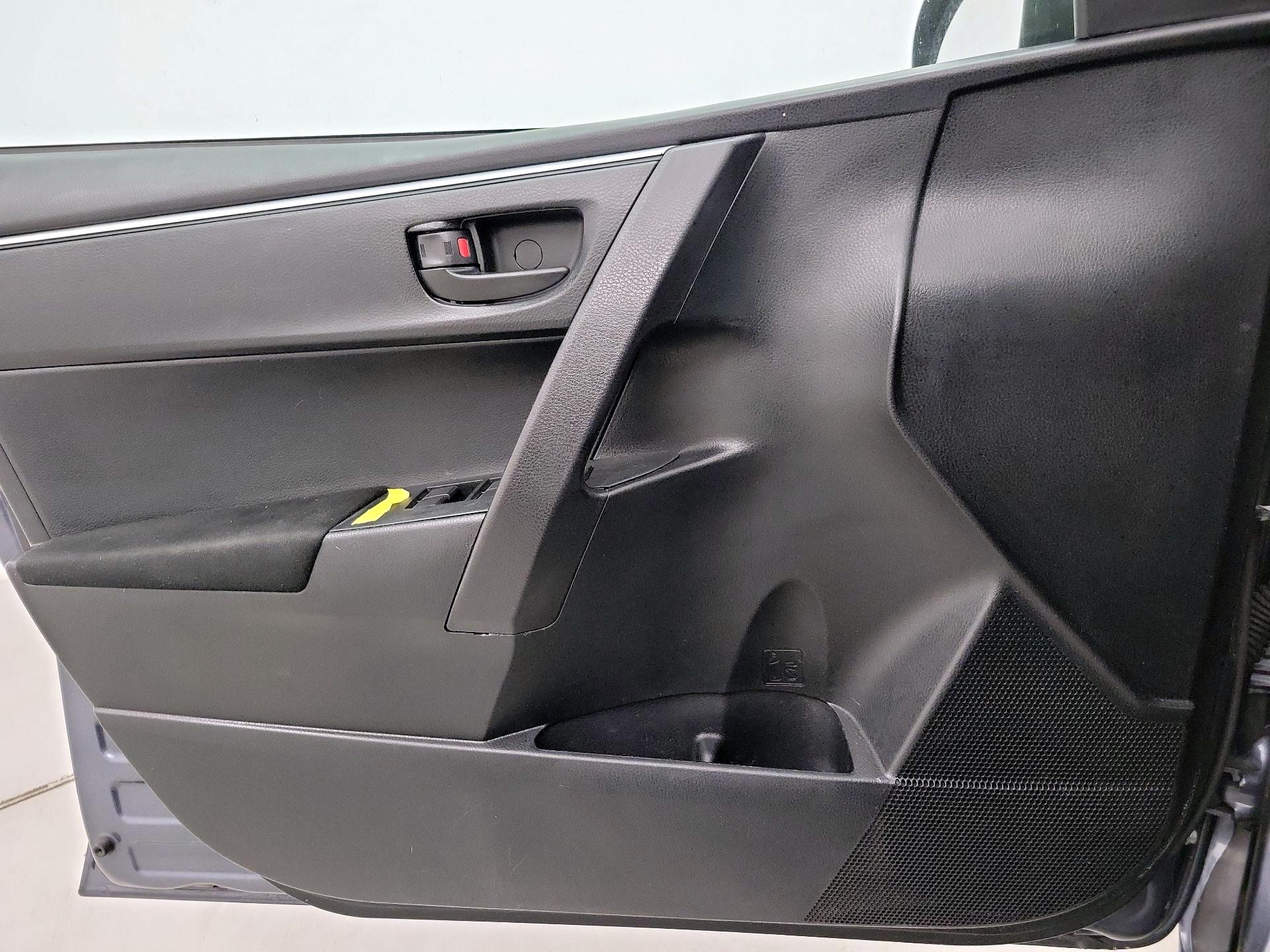Thumbnail: 2015 Toyota Corolla - 12