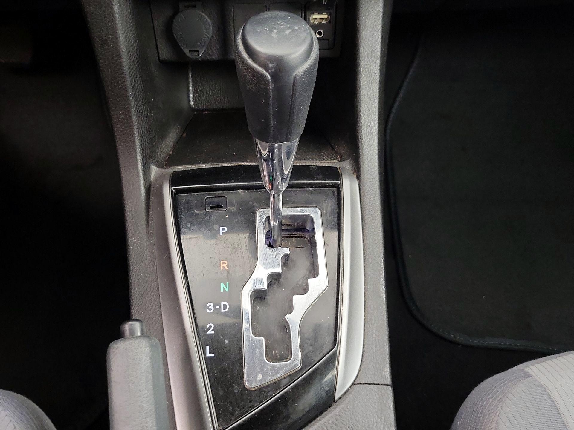 Thumbnail: 2015 Toyota Corolla - 16