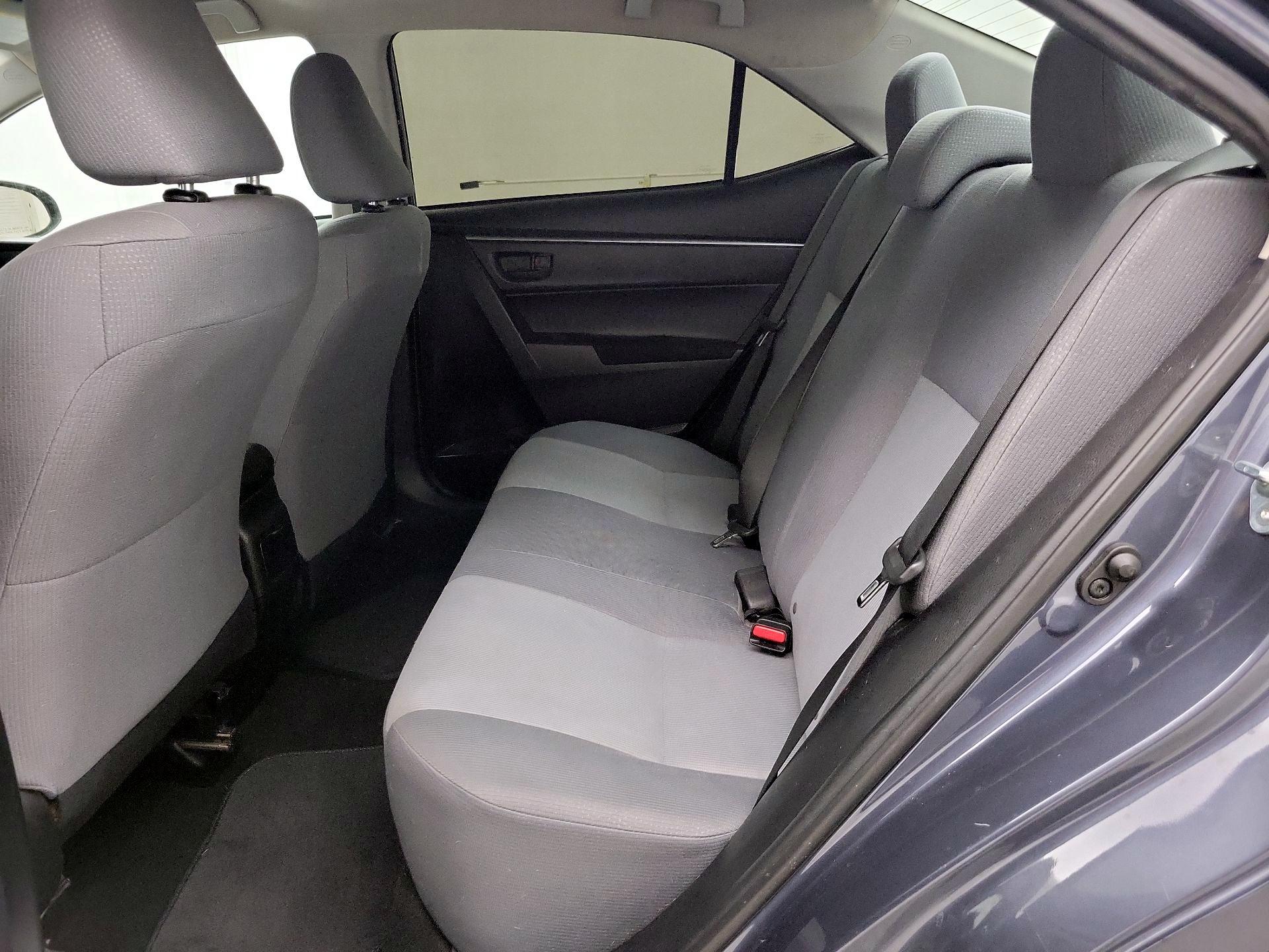 Thumbnail: 2015 Toyota Corolla - 18