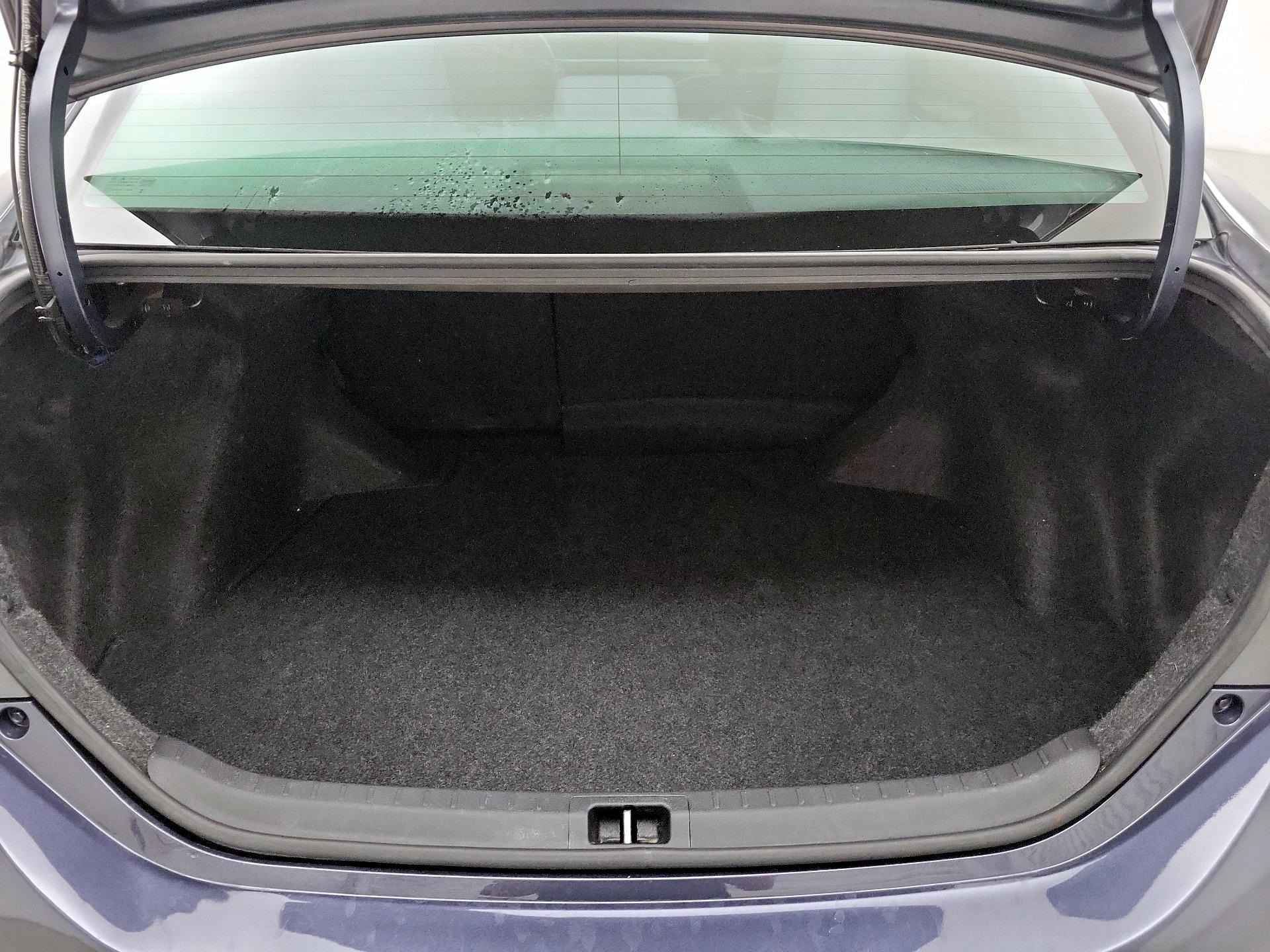 Thumbnail: 2015 Toyota Corolla - 19