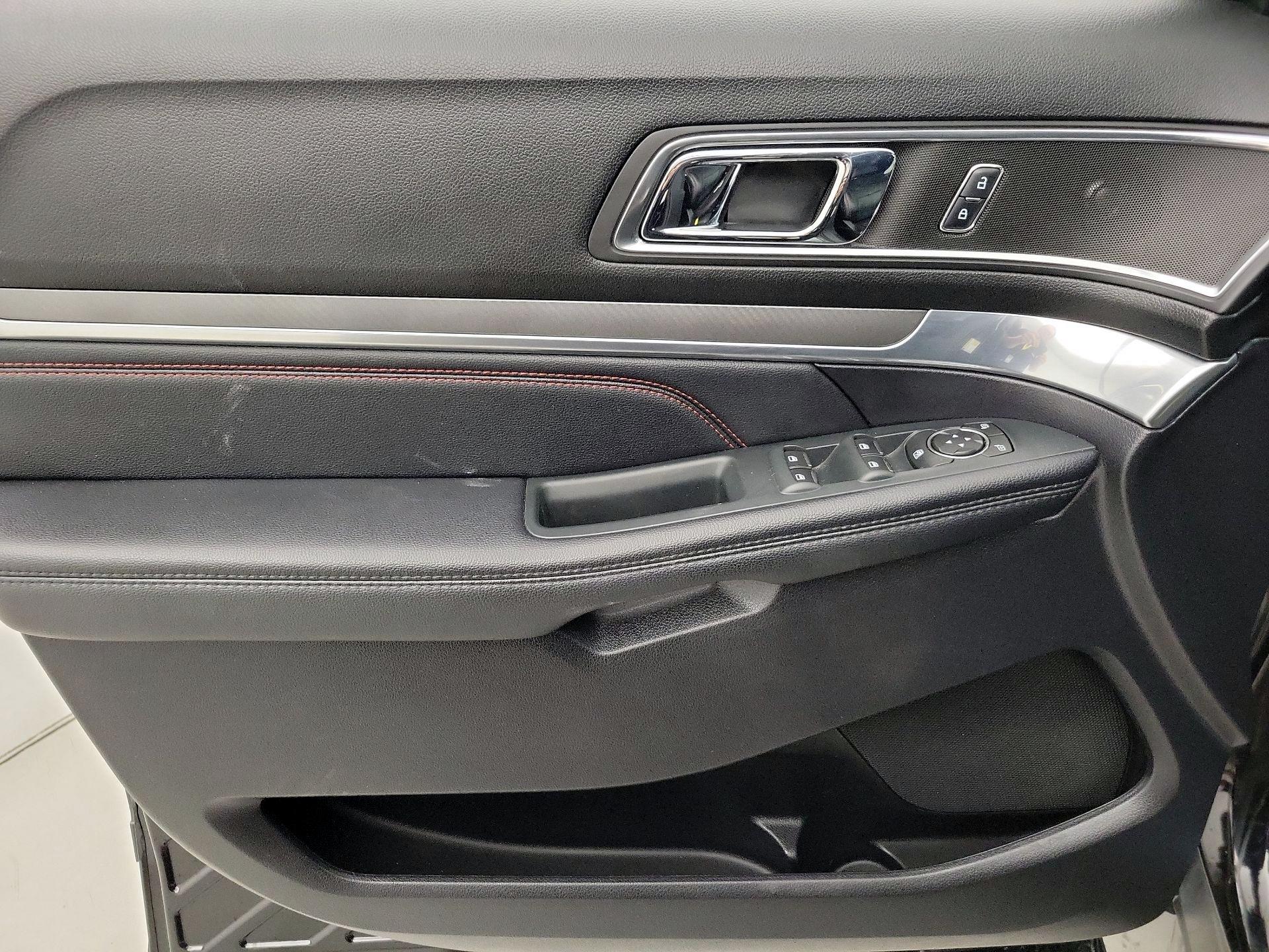 Thumbnail: 2019 Ford Explorer - 12