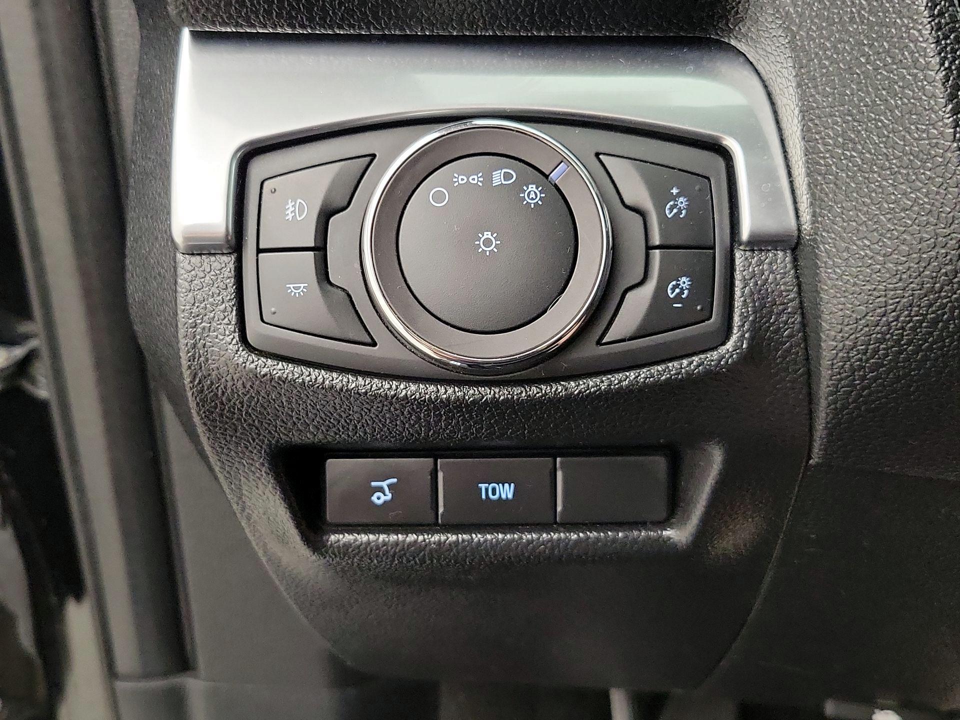 Thumbnail: 2019 Ford Explorer - 13