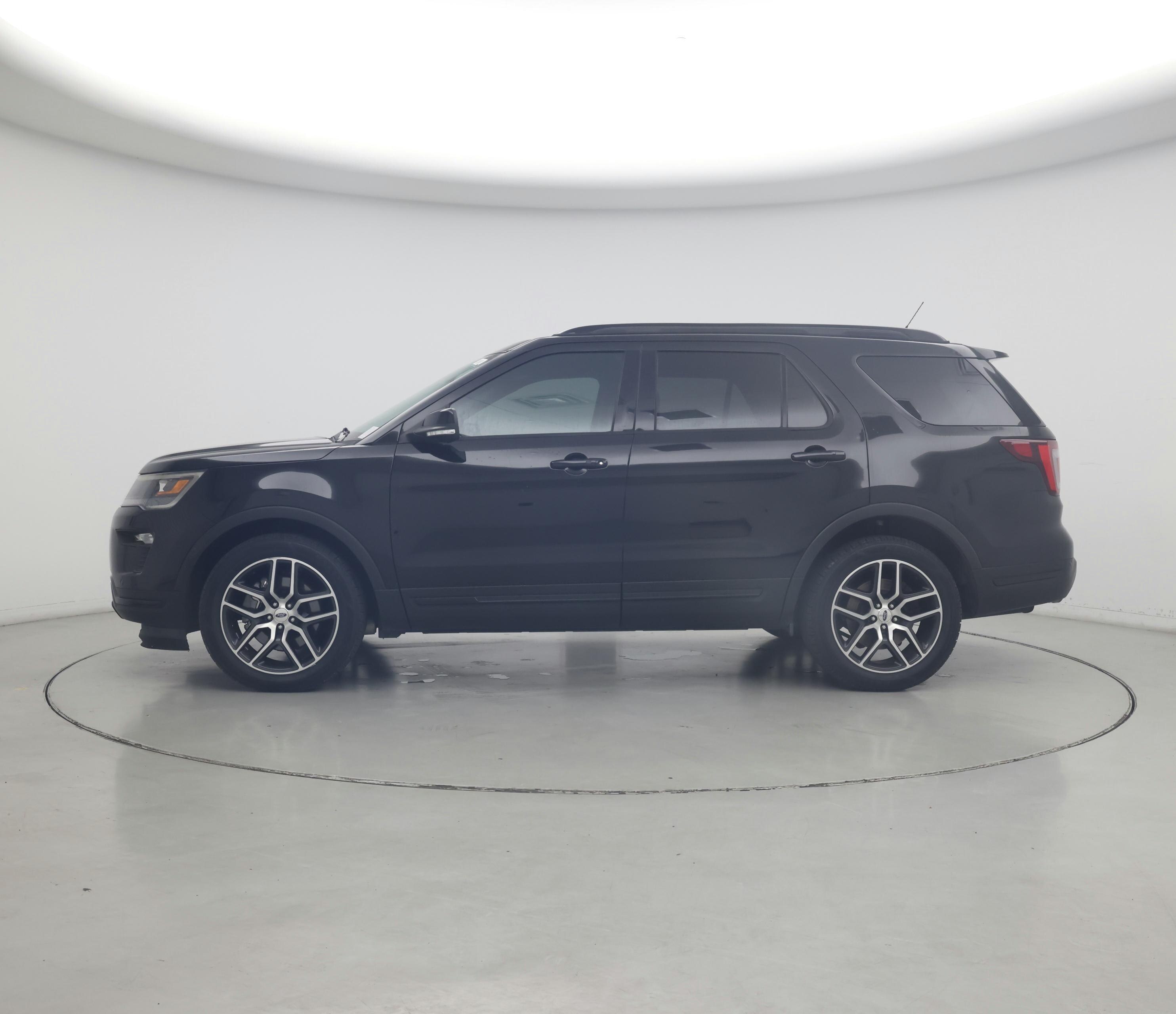 Thumbnail: 2019 Ford Explorer - 3