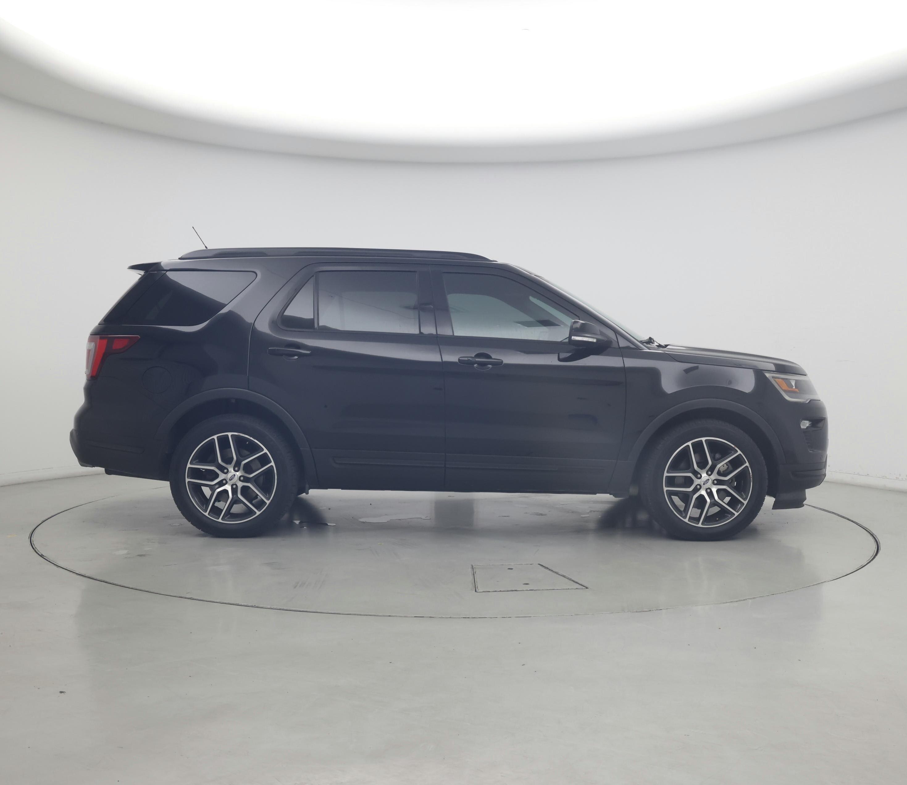 Thumbnail: 2019 Ford Explorer - 7