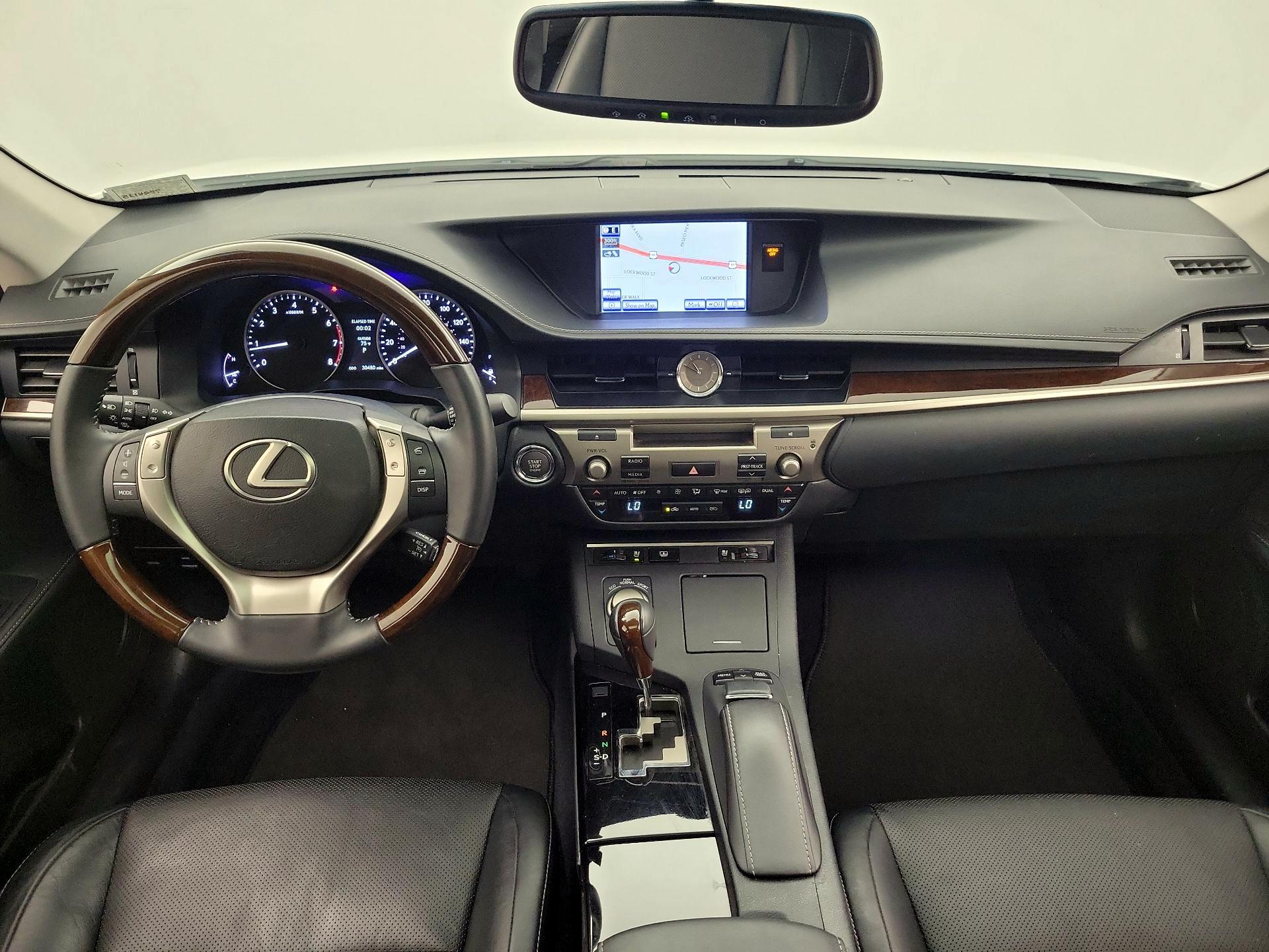 Thumbnail: 2013 Lexus ES - 9