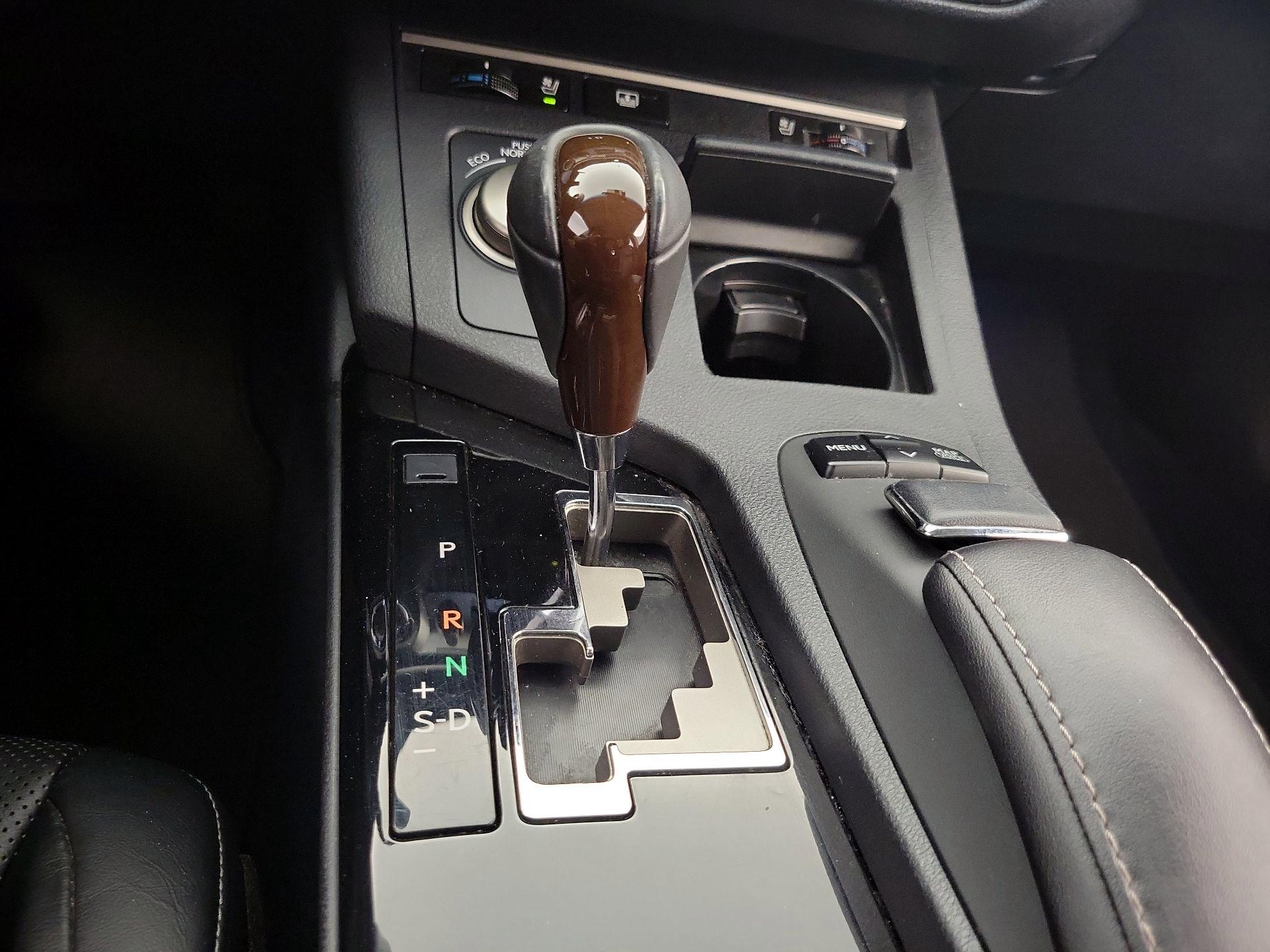 Thumbnail: 2013 Lexus ES - 18
