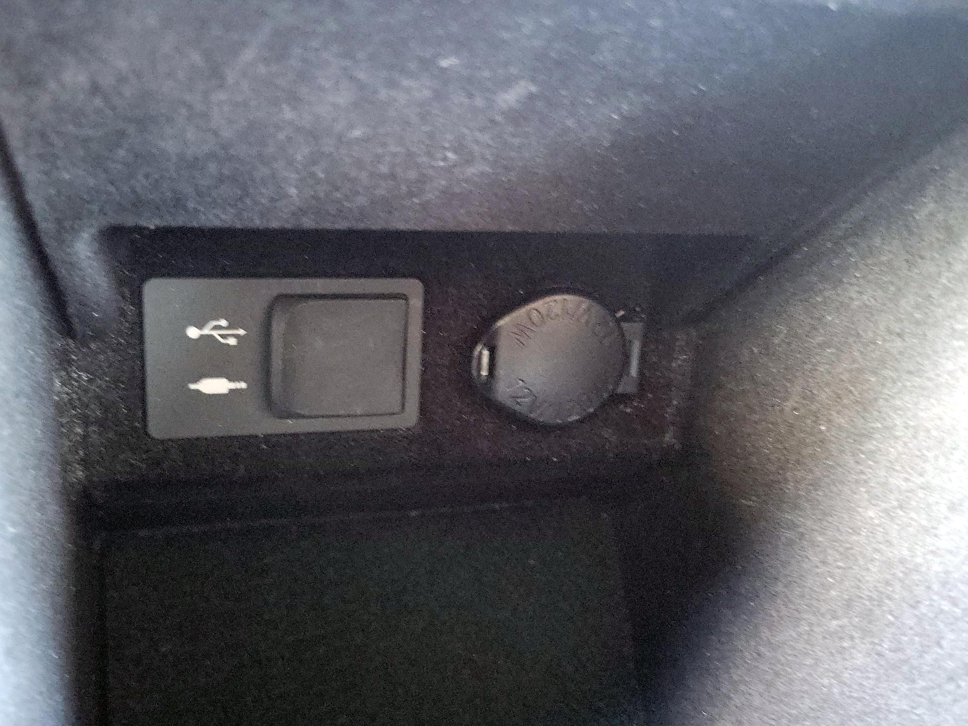 Thumbnail: 2013 Lexus ES - 19