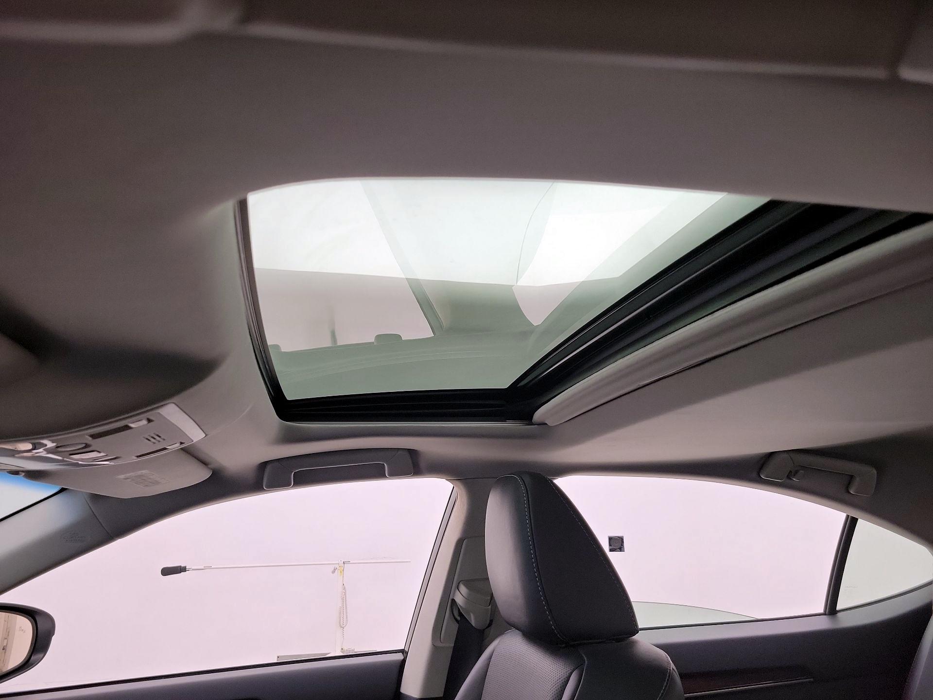 Thumbnail: 2013 Lexus ES - 20