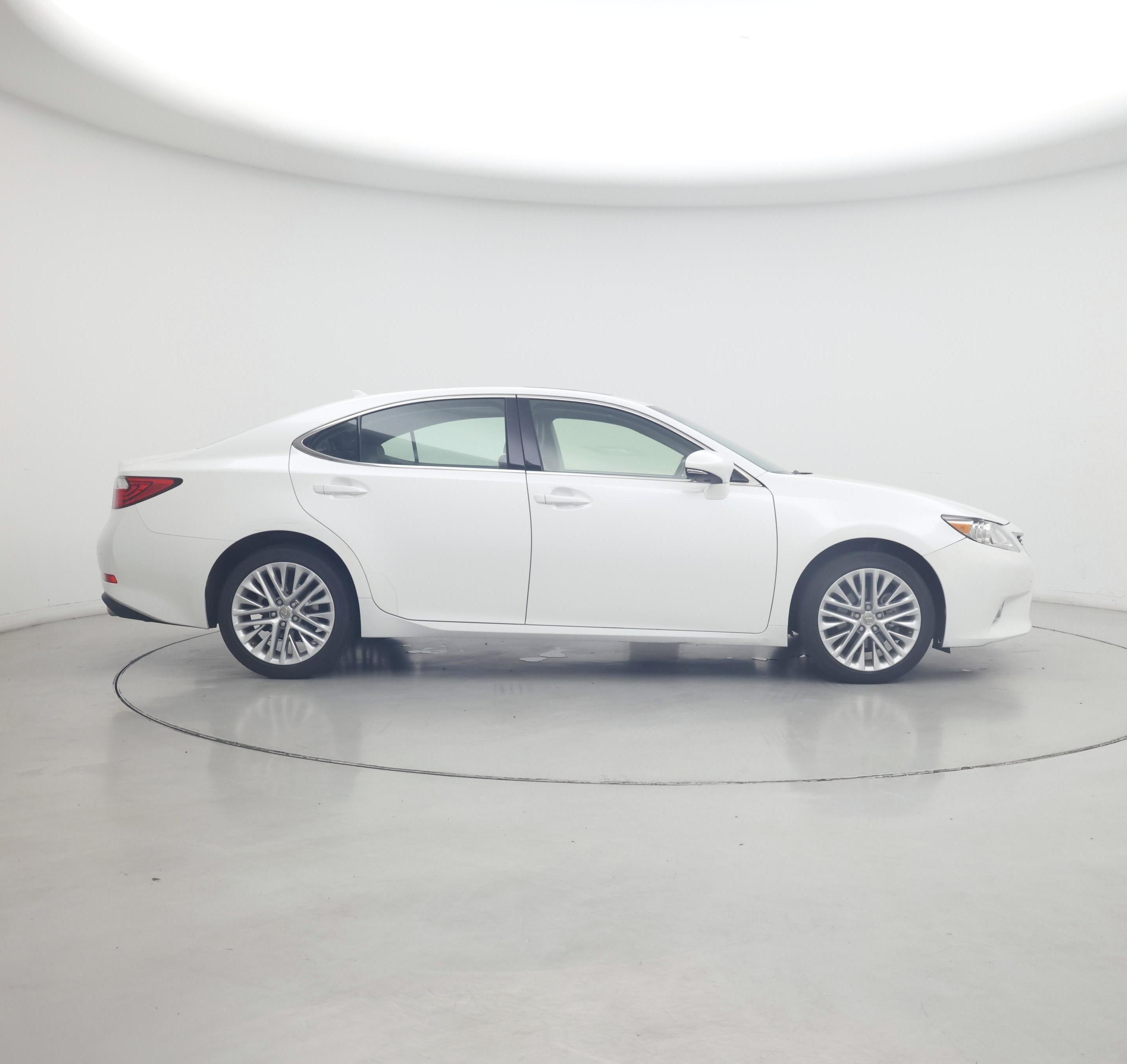 Thumbnail: 2013 Lexus ES - 7