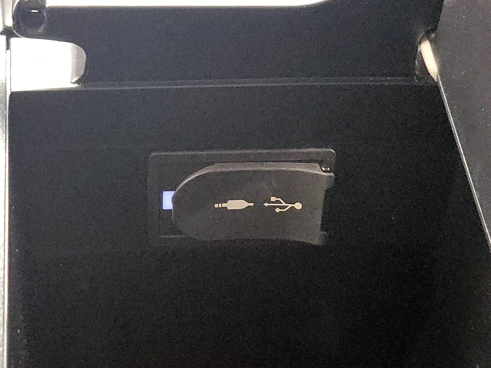 Thumbnail: 2019 Lexus UX - 18