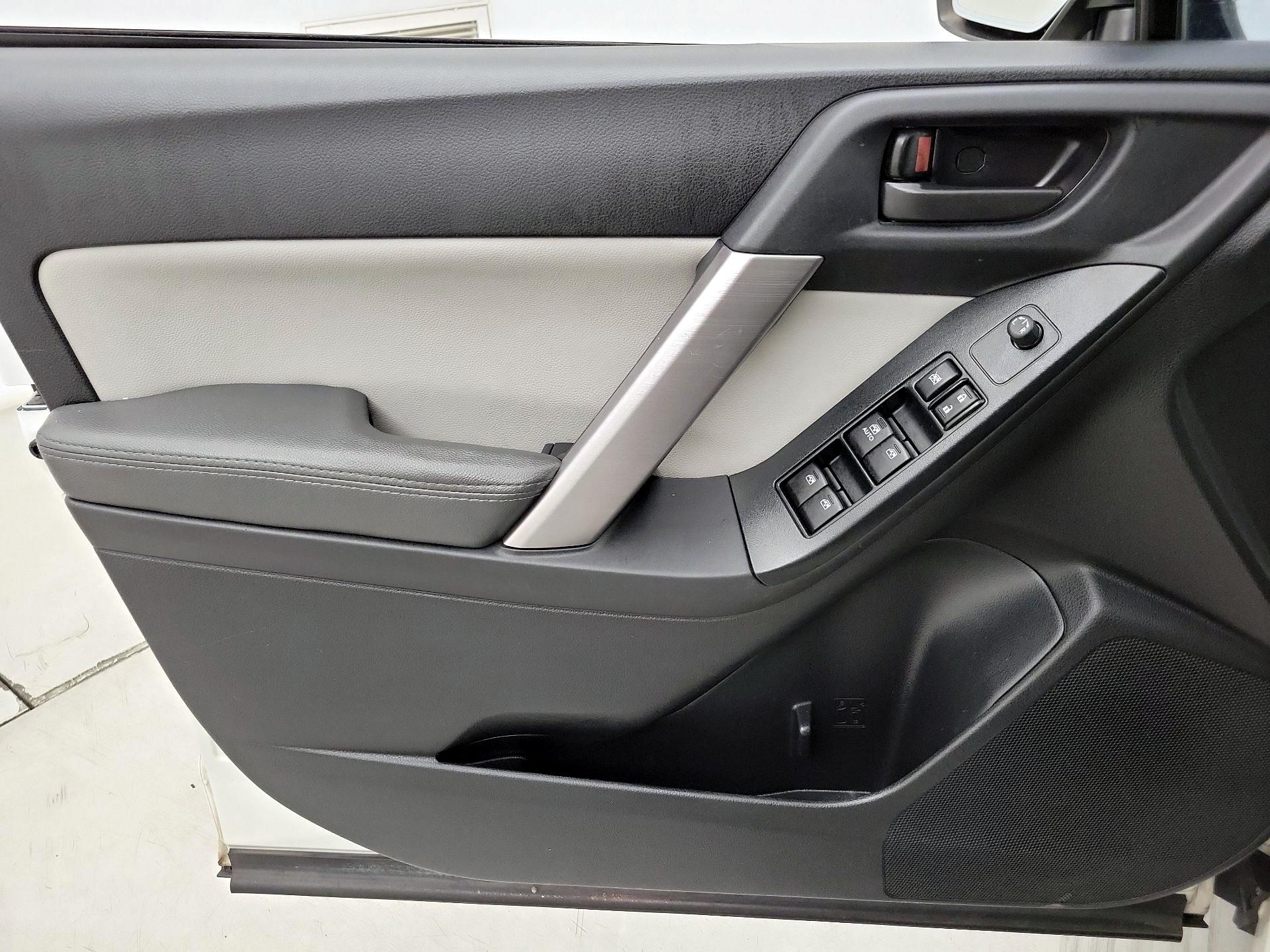 Thumbnail: 2015 Subaru Forester - 12