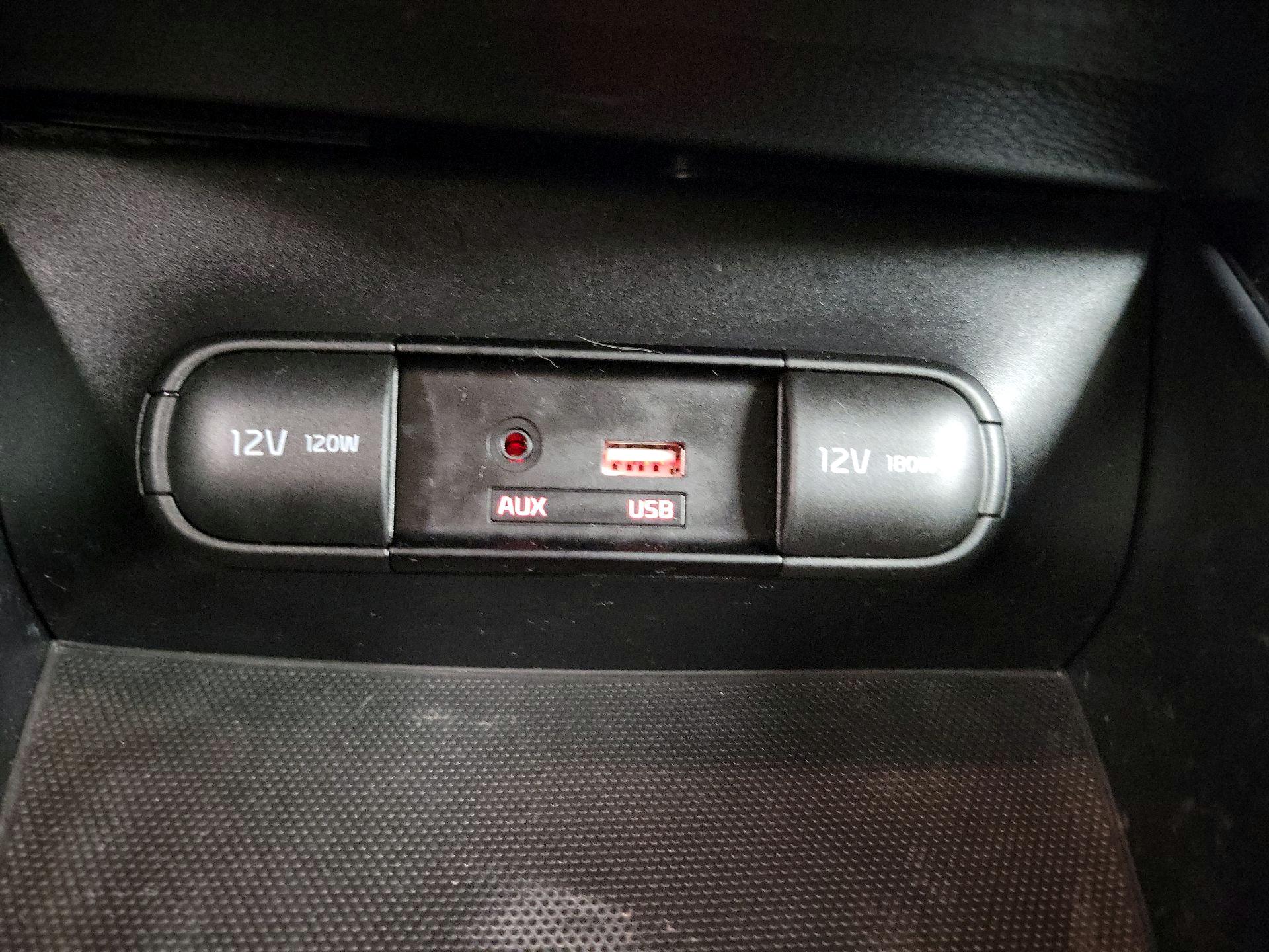 Thumbnail: 2016 Kia Soul - 17