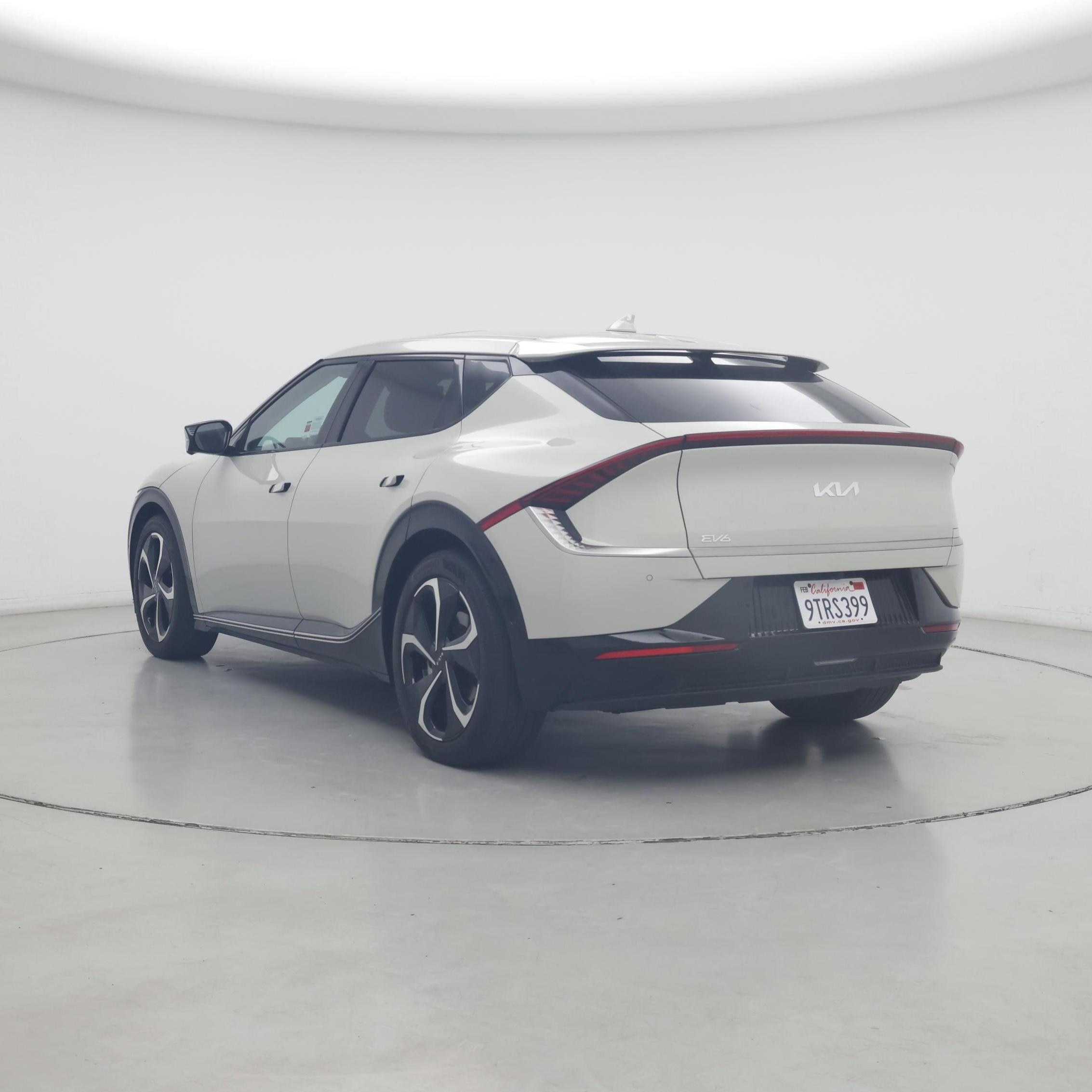 Thumbnail: 2022 Kia EV6 - 2